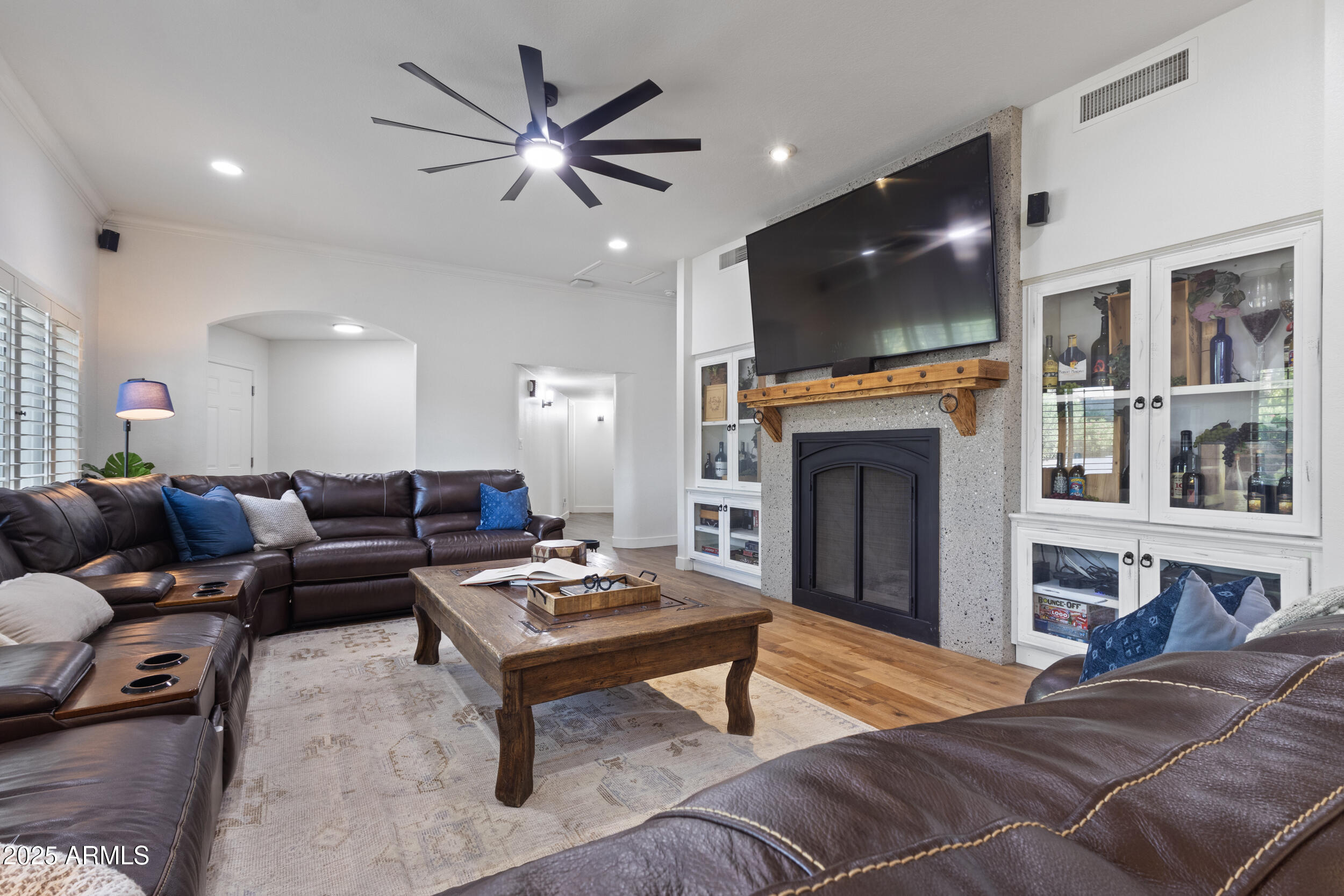 1153 N ORO Vista