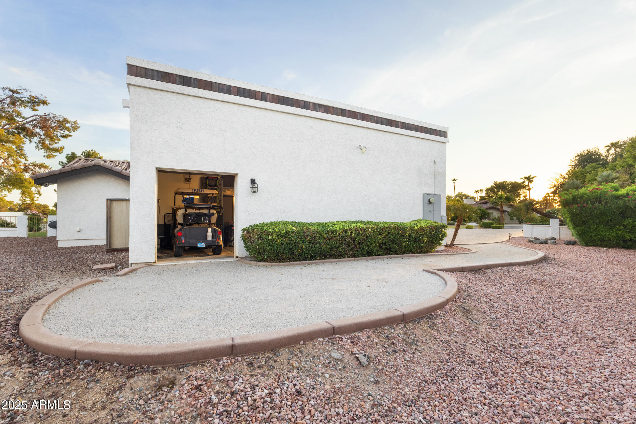 1153 N ORO Vista