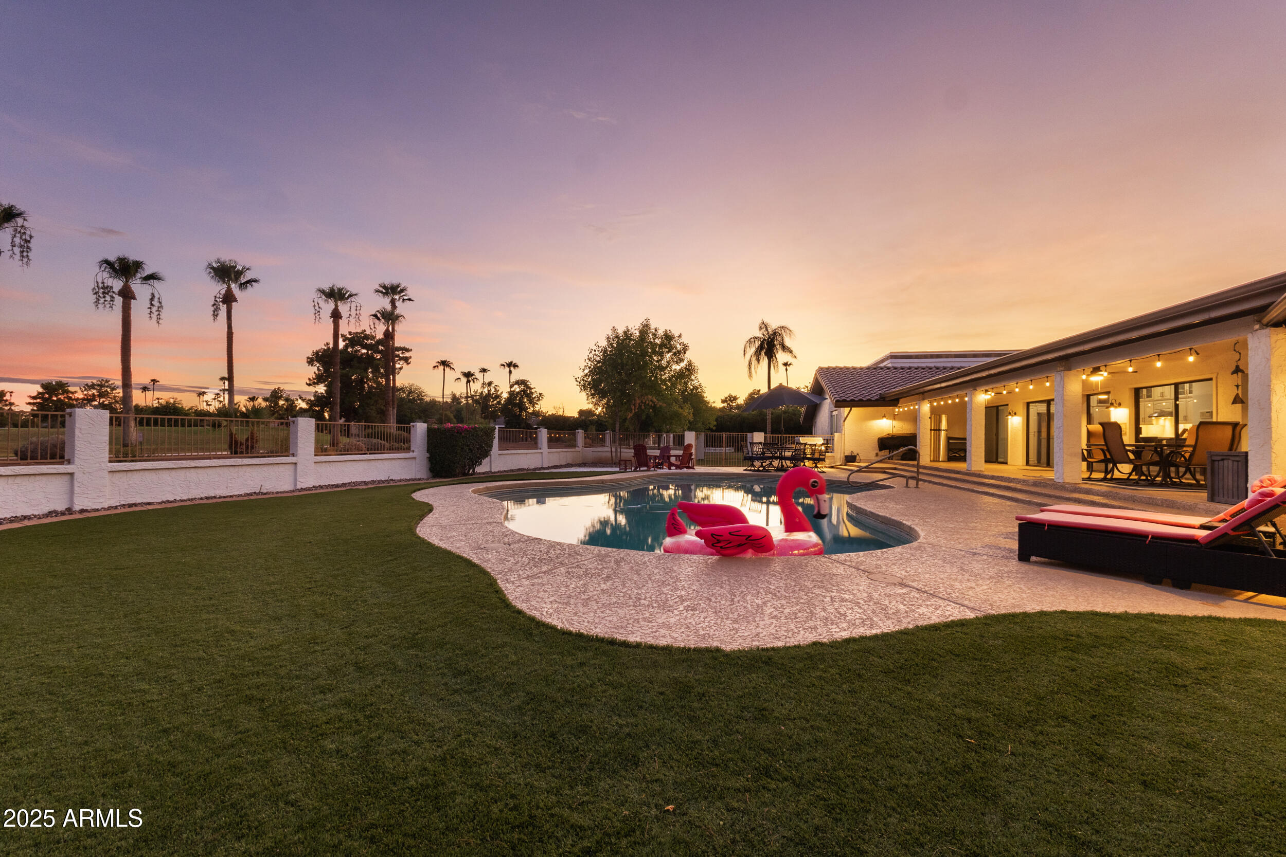 1153 N ORO Vista