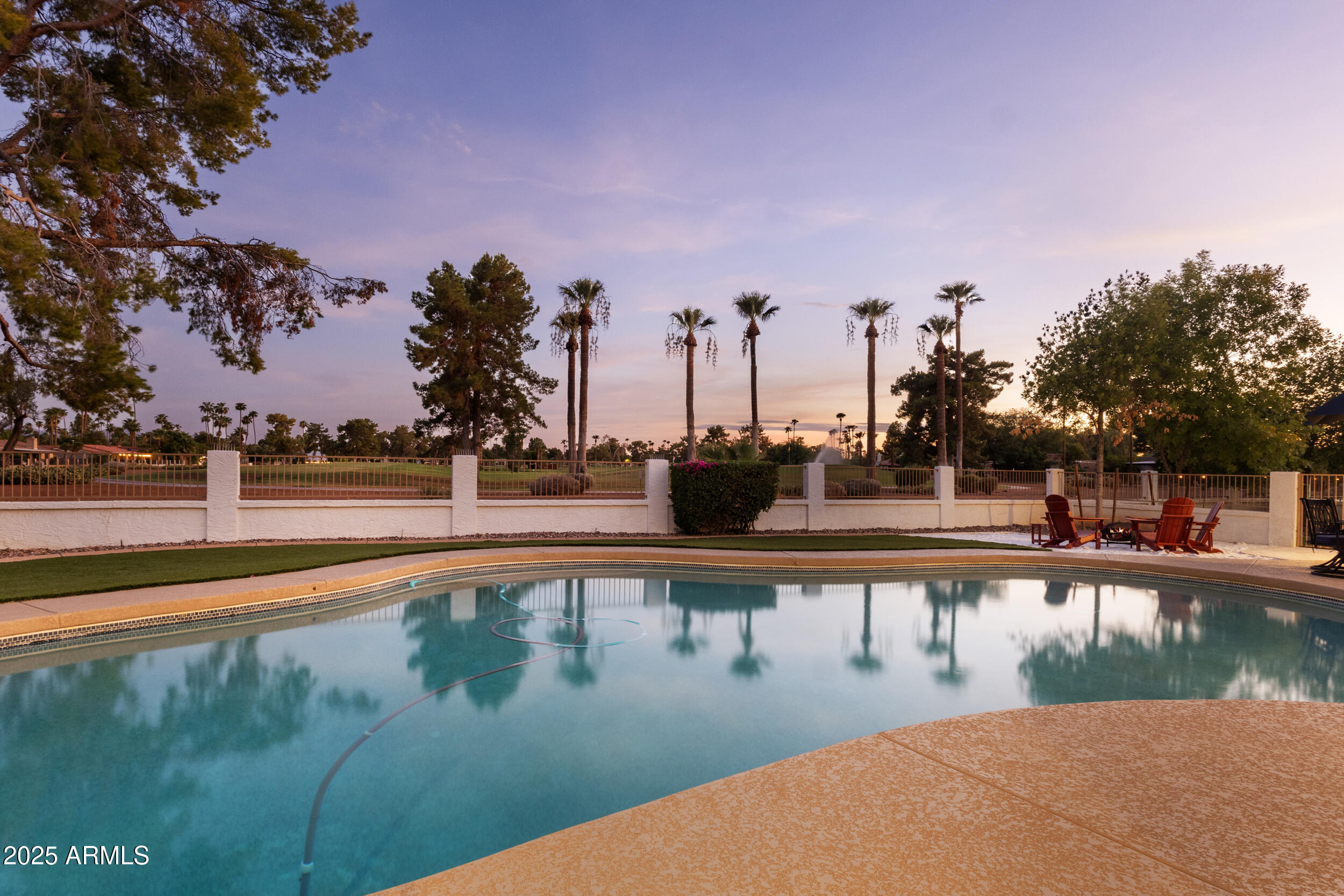 1153 N ORO Vista