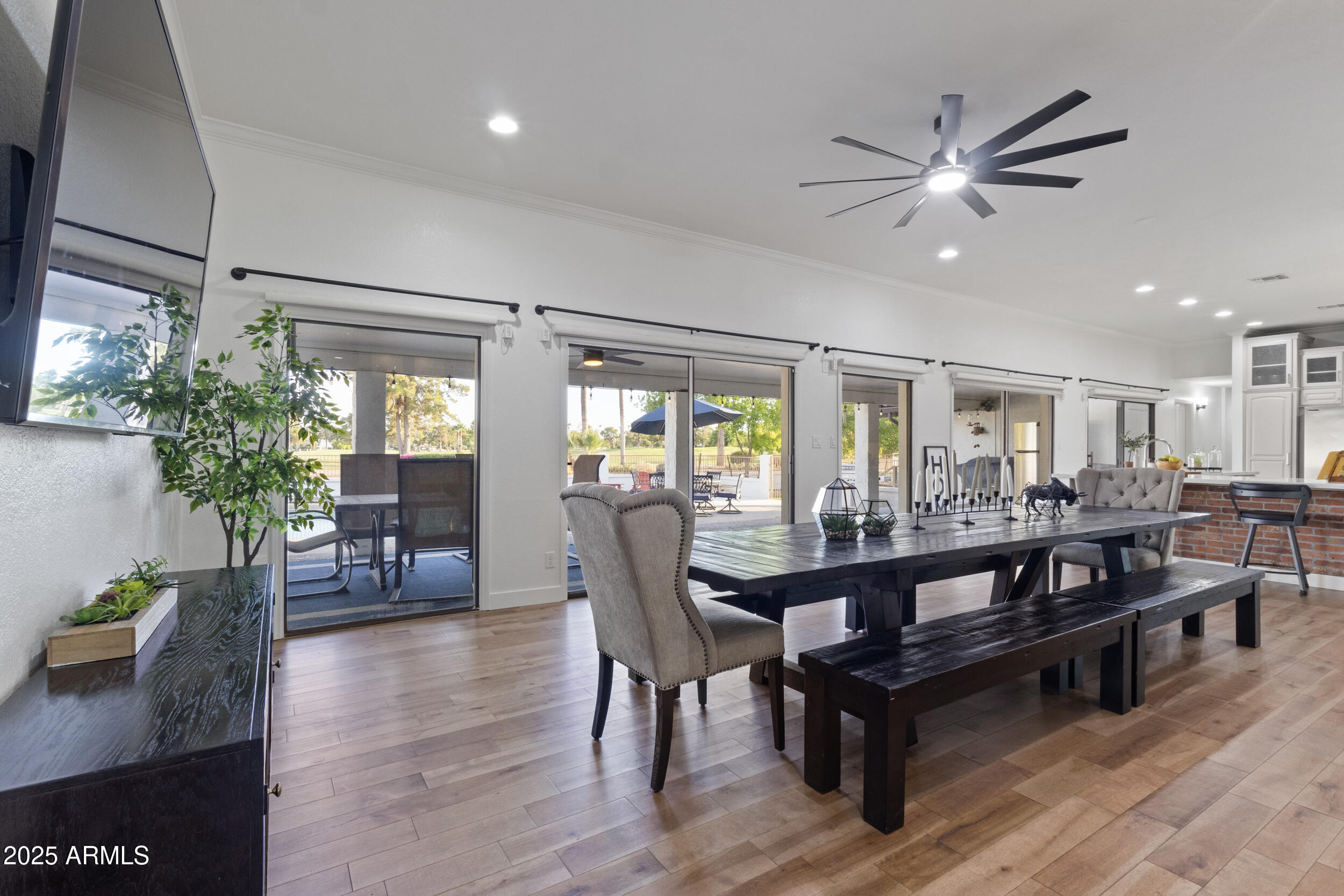 1153 N ORO Vista