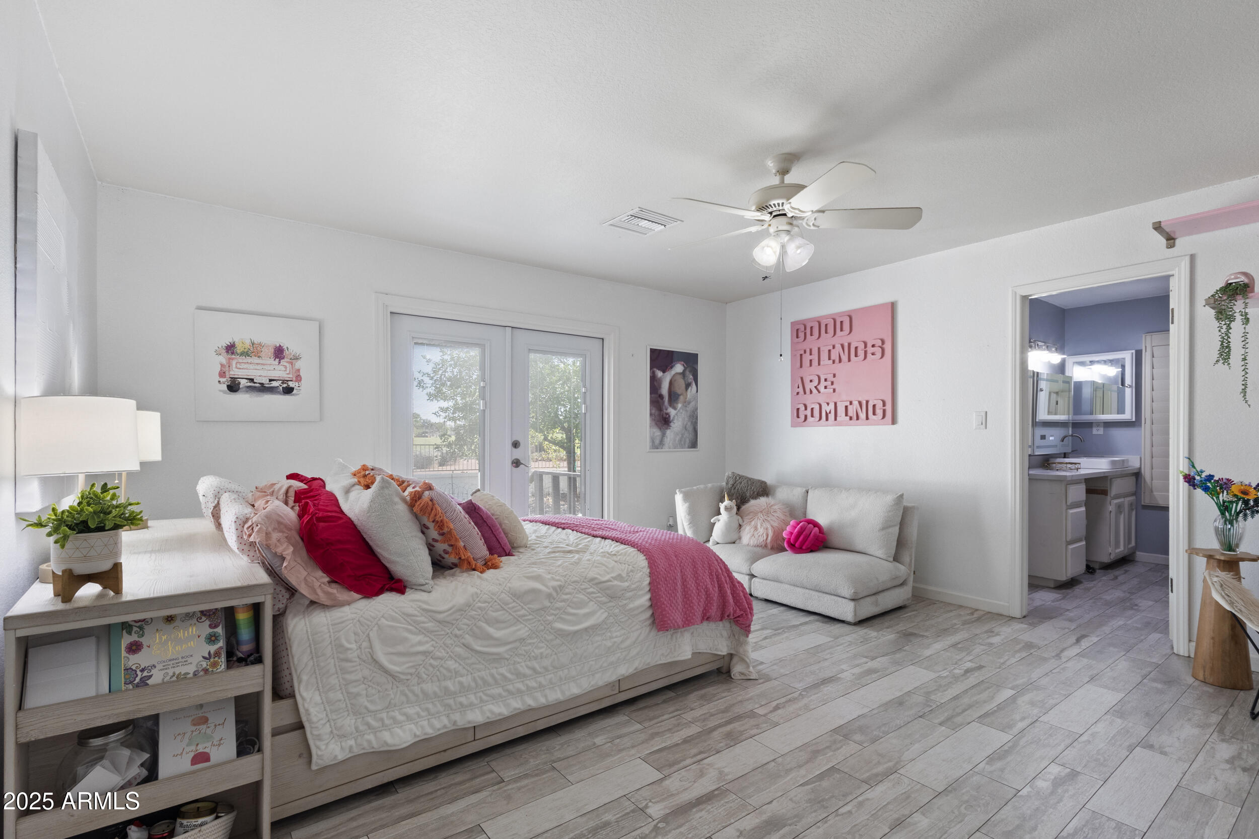 1153 N ORO Vista