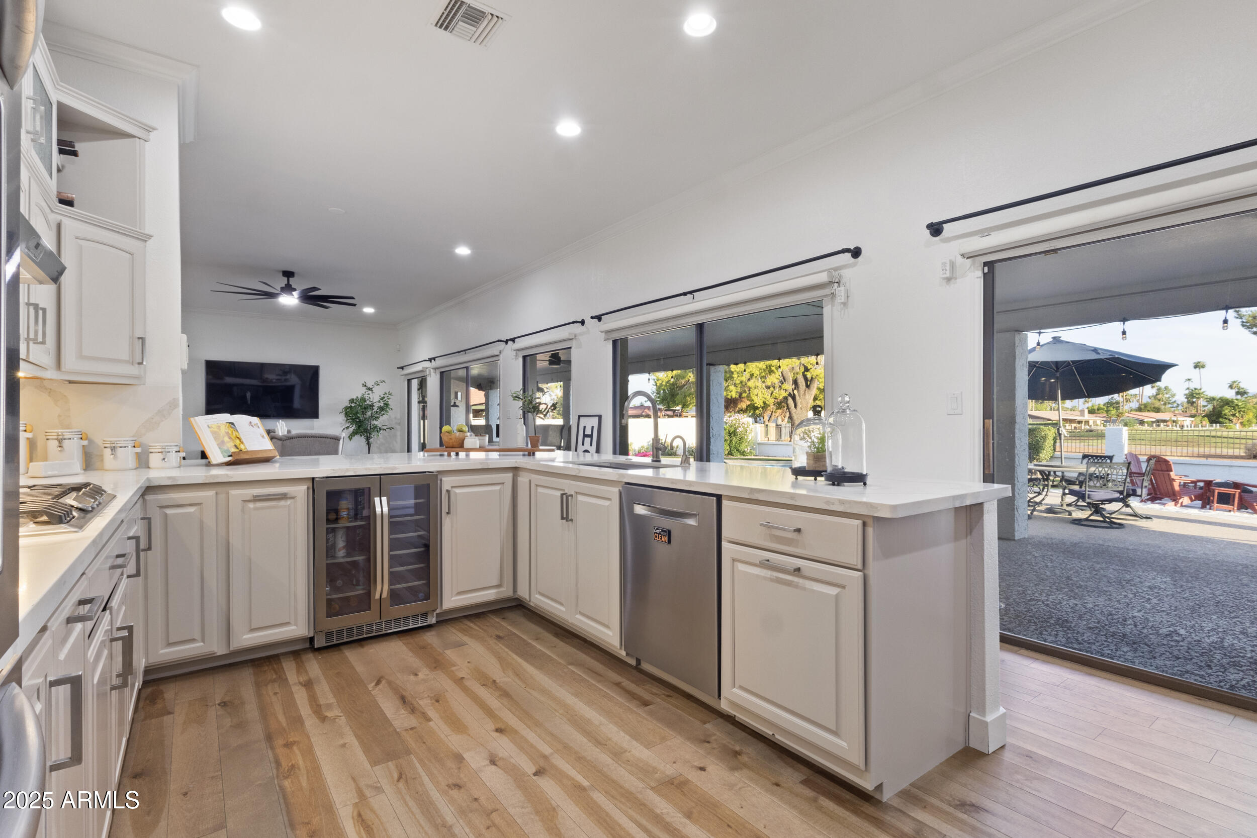 1153 N ORO Vista