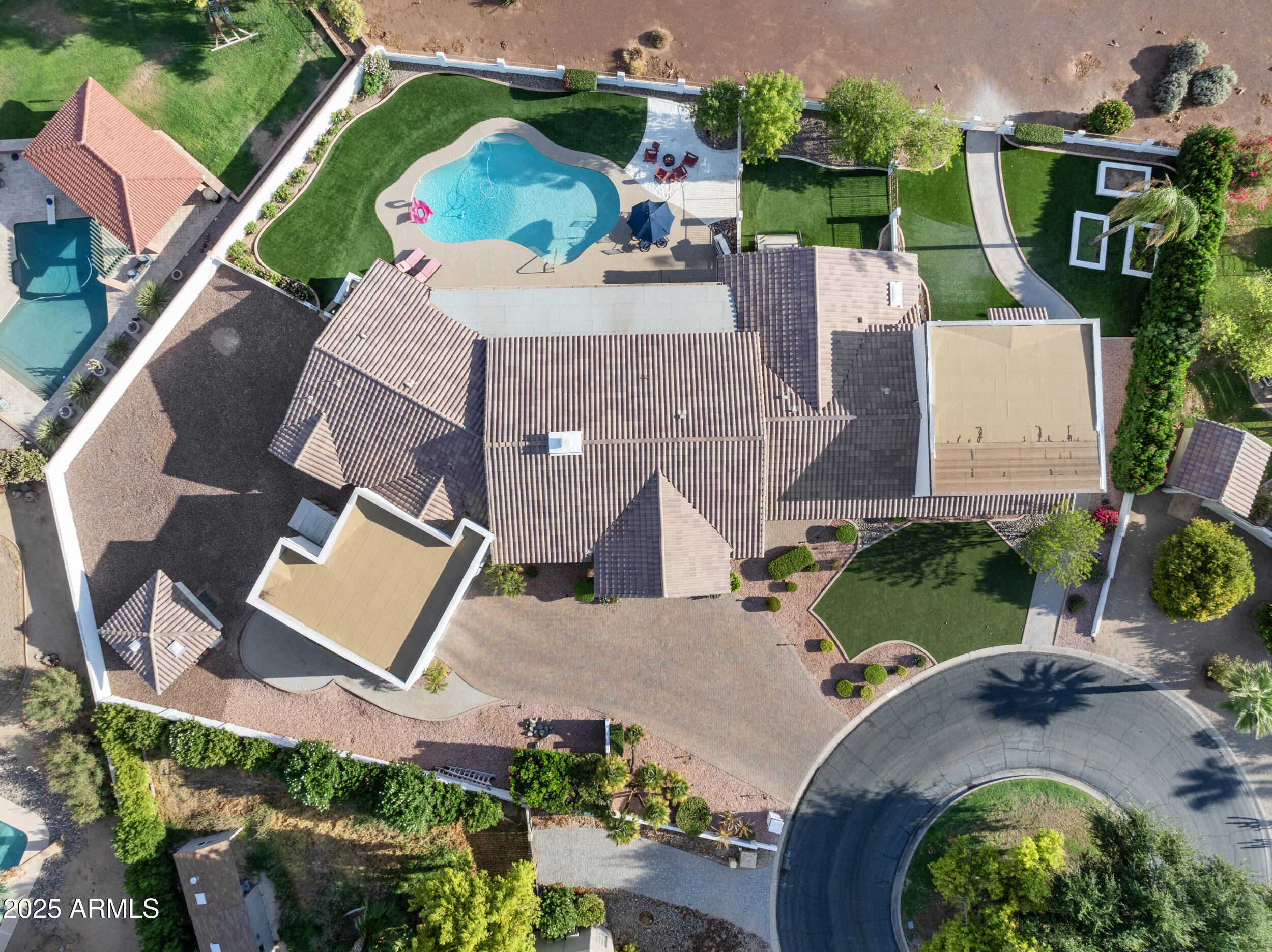 1153 N ORO Vista