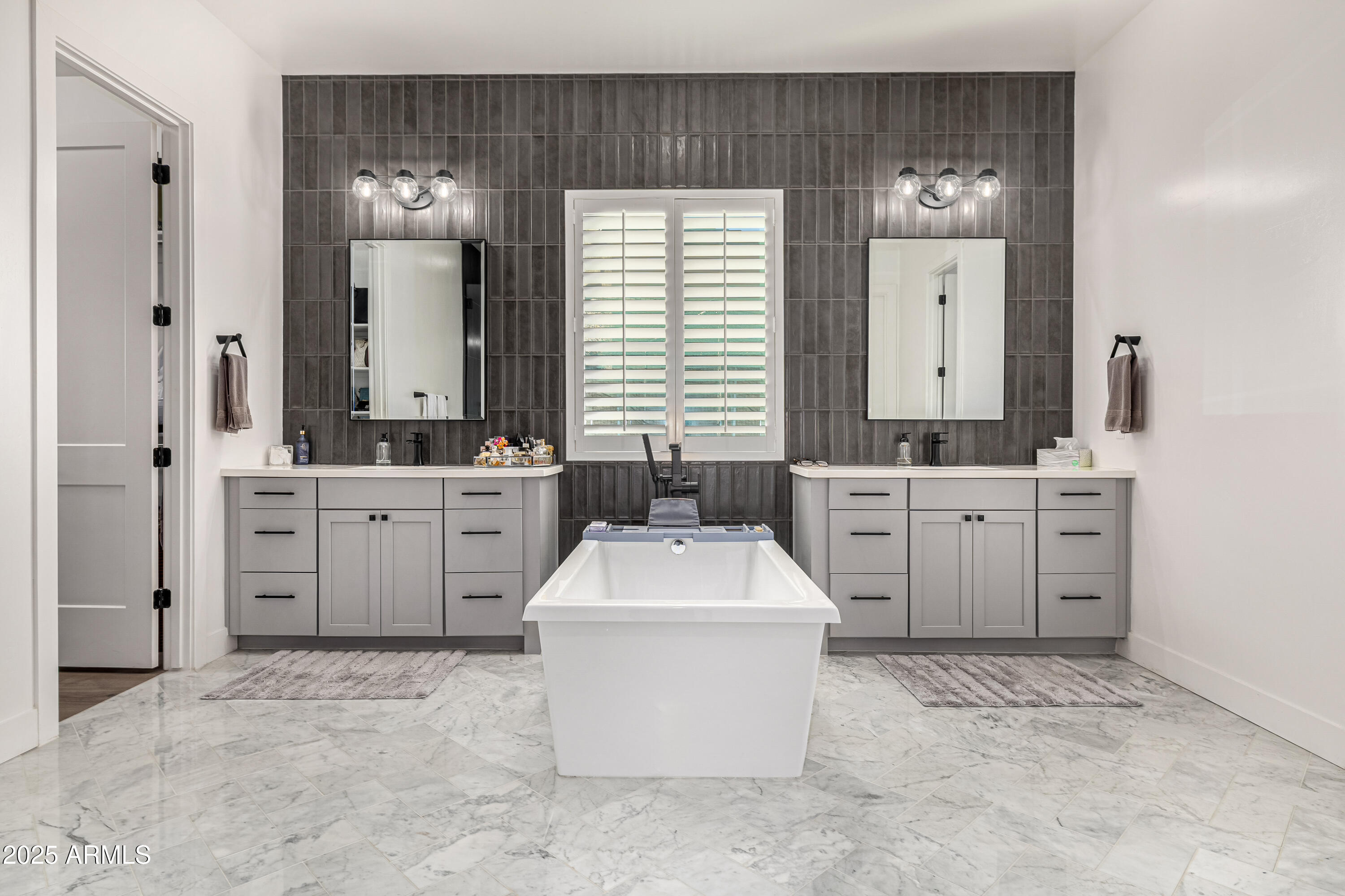 18179 W COOLIDGE Street