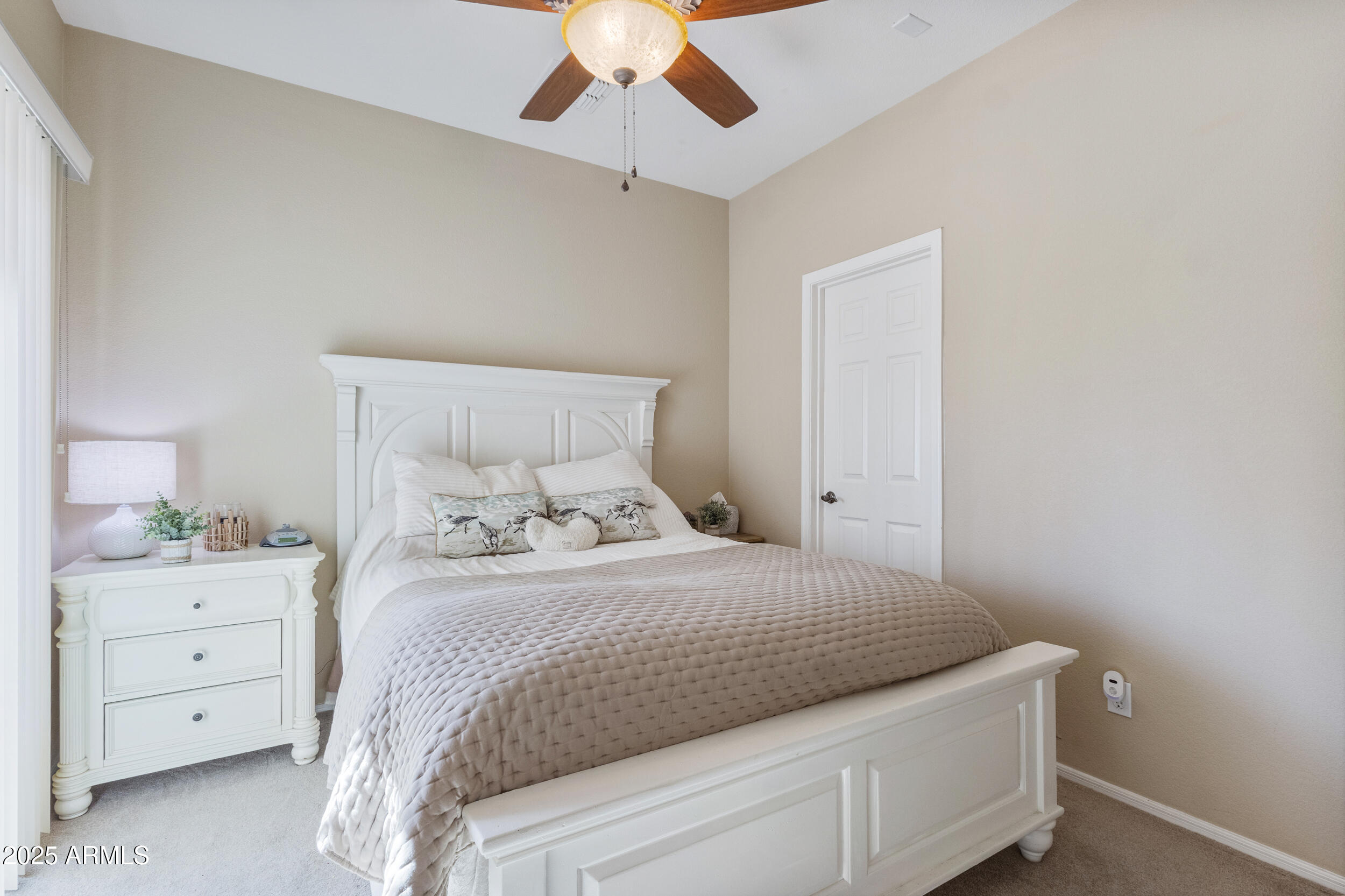 44545 W VINEYARD Street