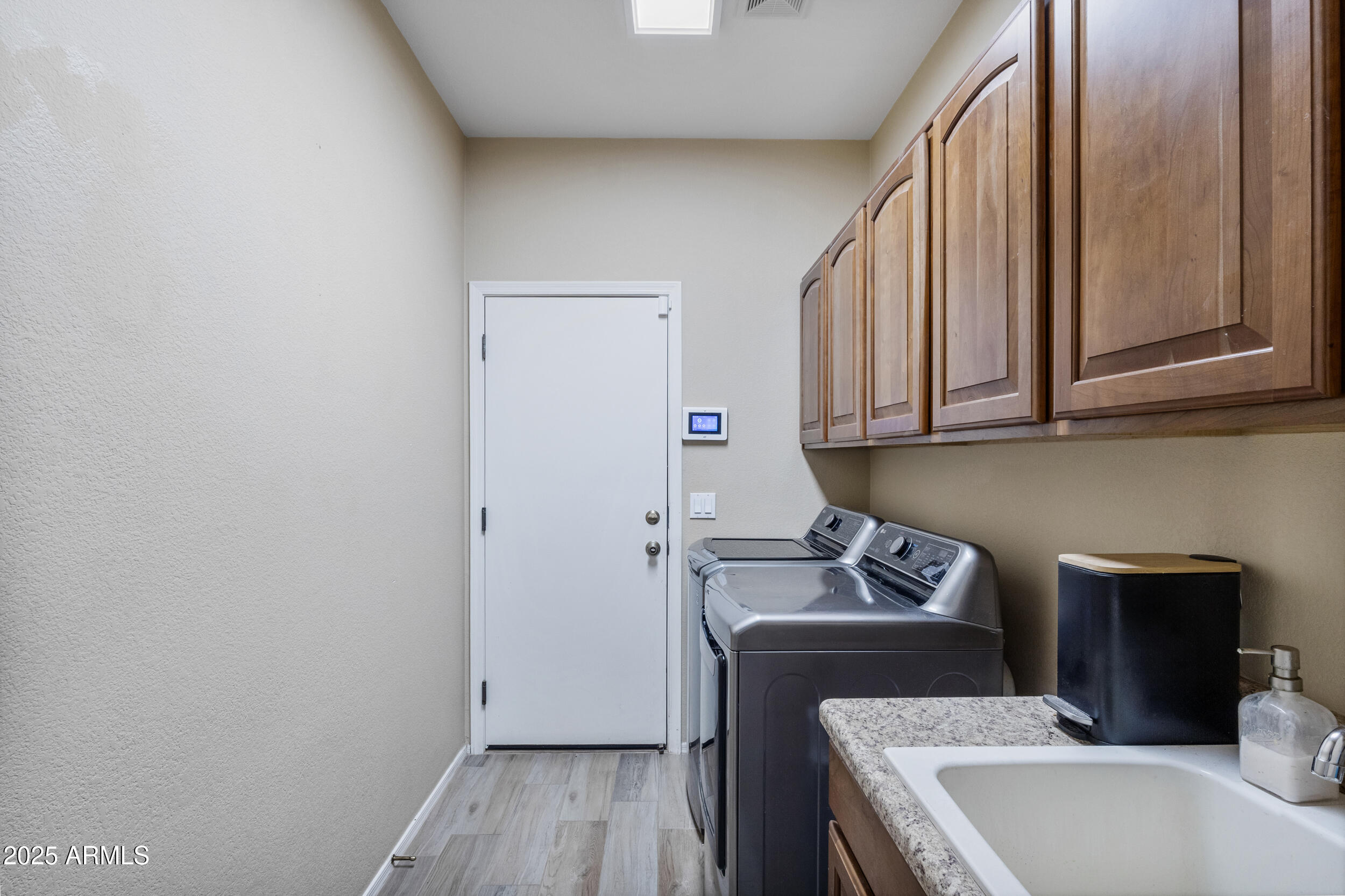 44545 W VINEYARD Street