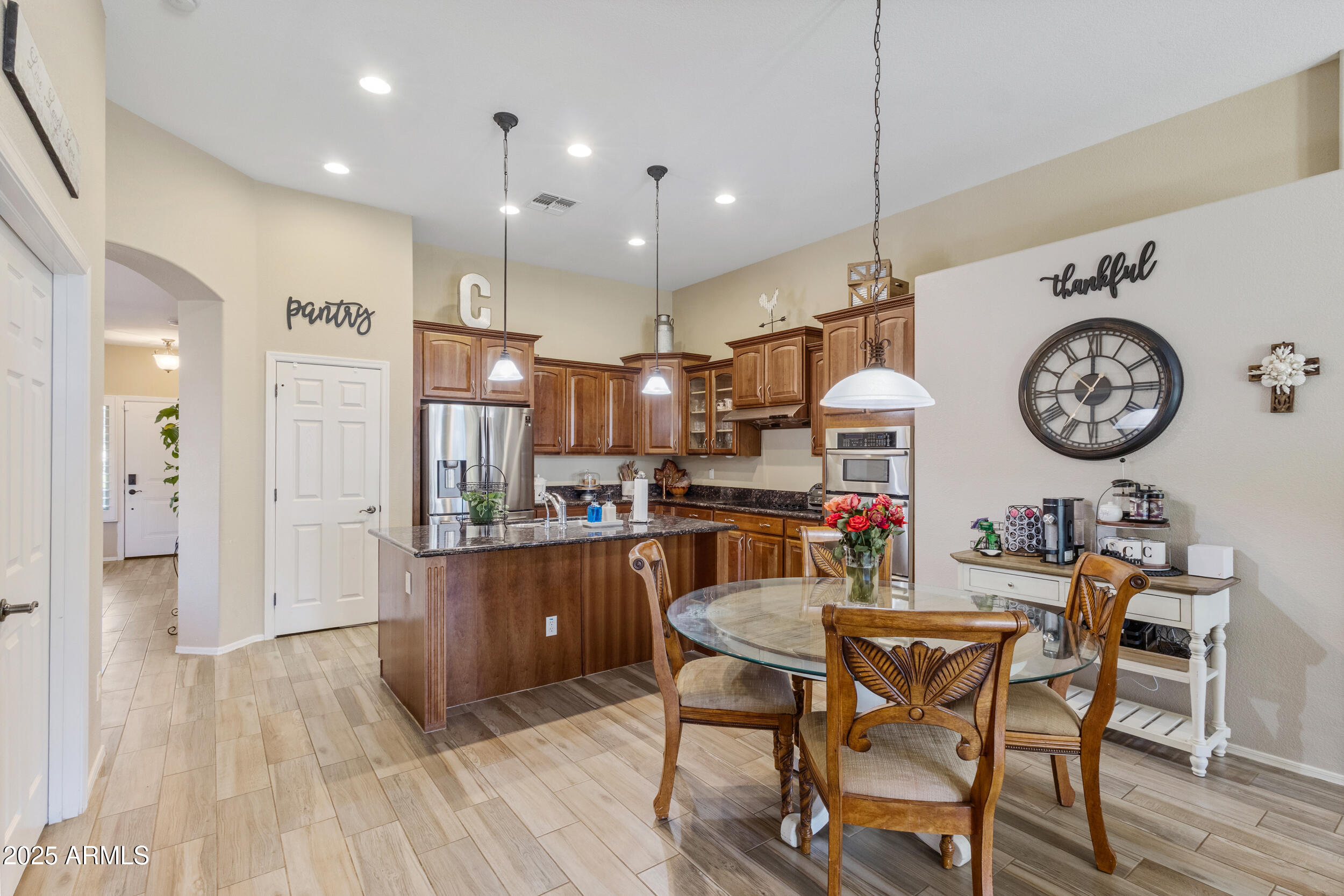 44545 W VINEYARD Street