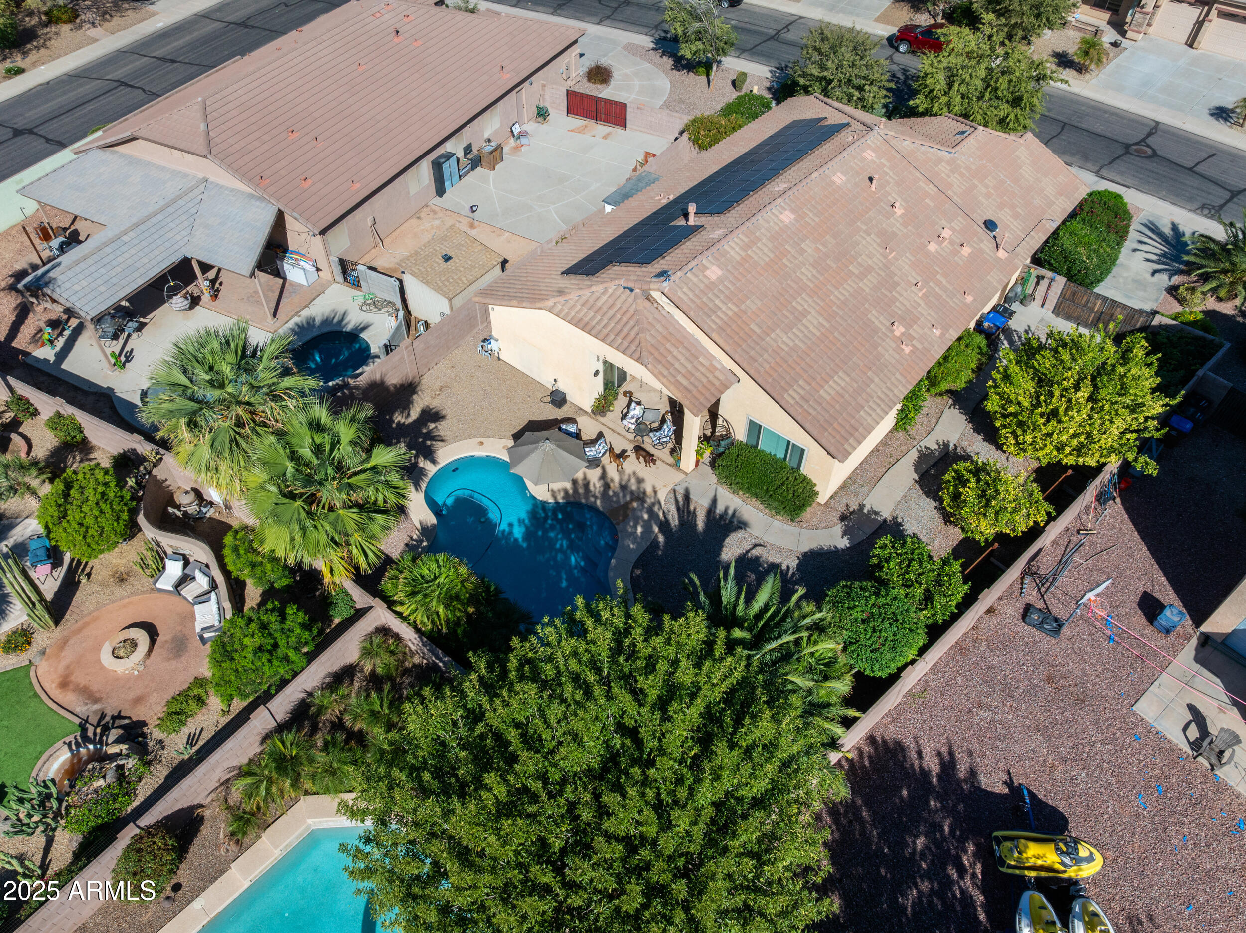 44545 W VINEYARD Street