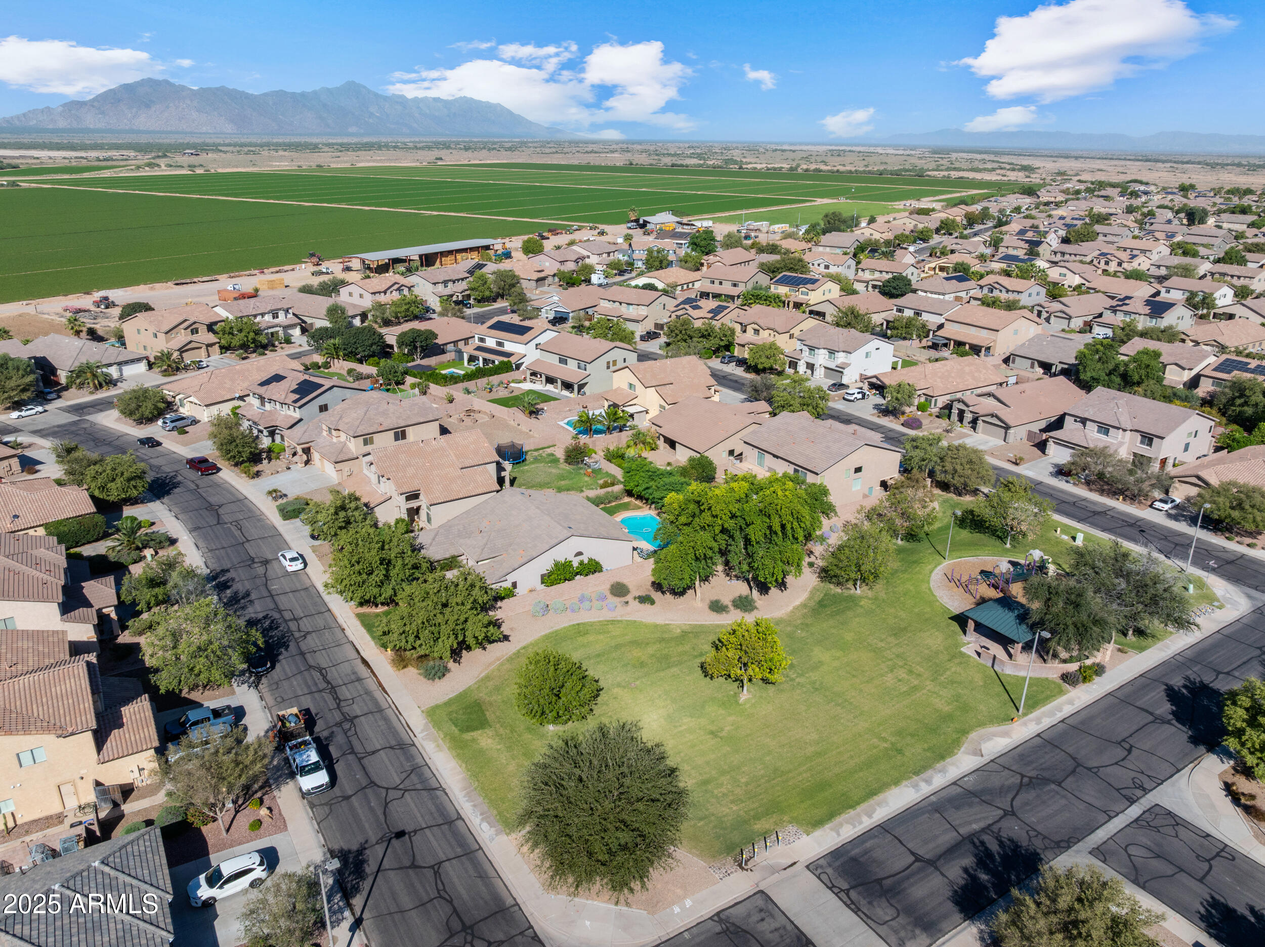 44545 W VINEYARD Street