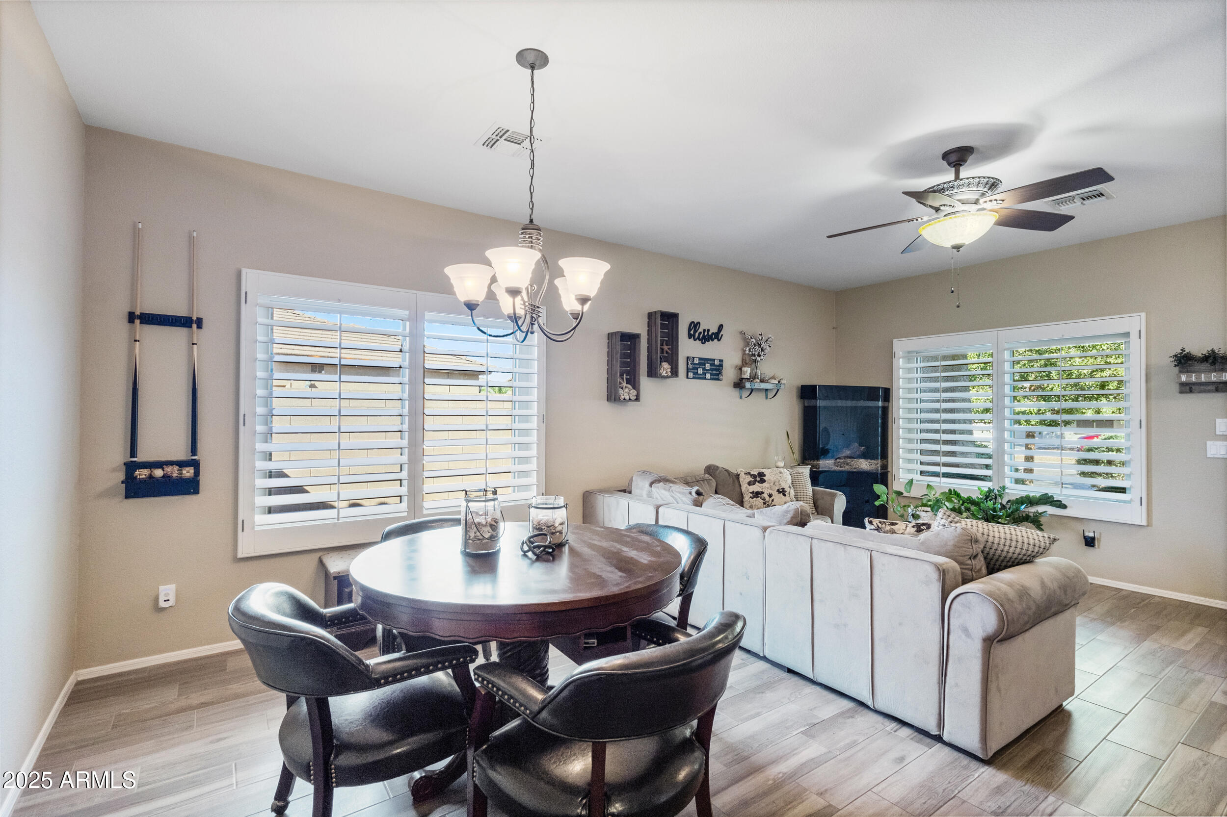 44545 W VINEYARD Street