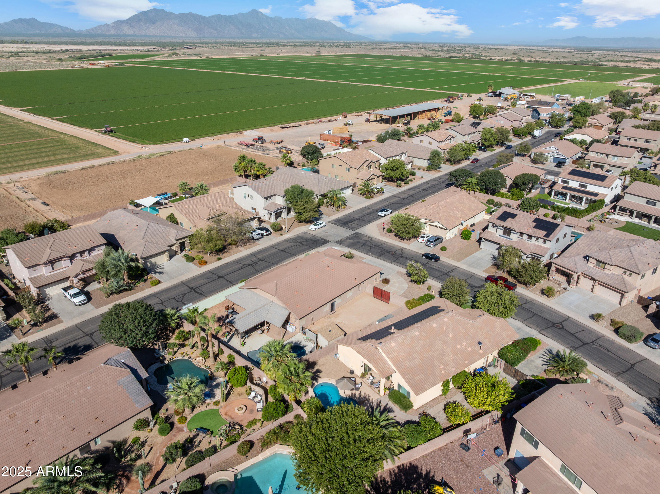 44545 W VINEYARD Street