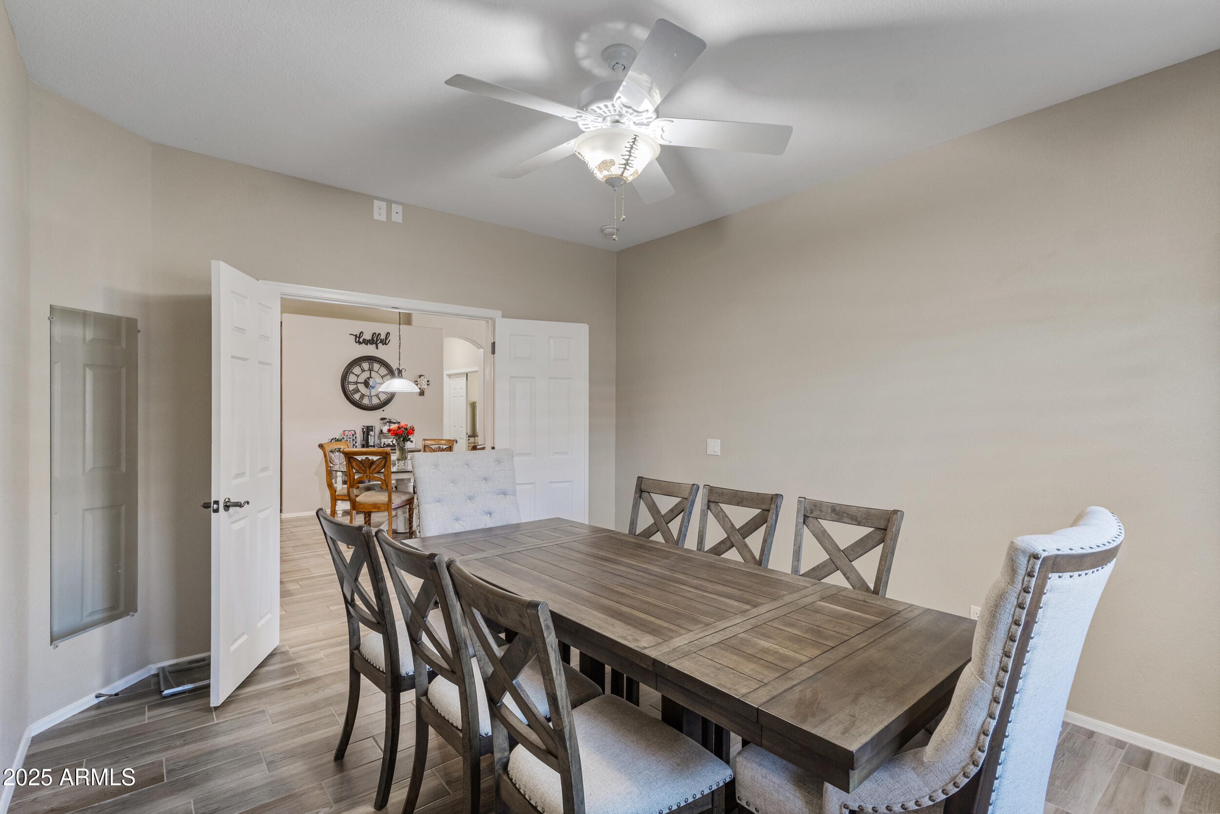 44545 W VINEYARD Street