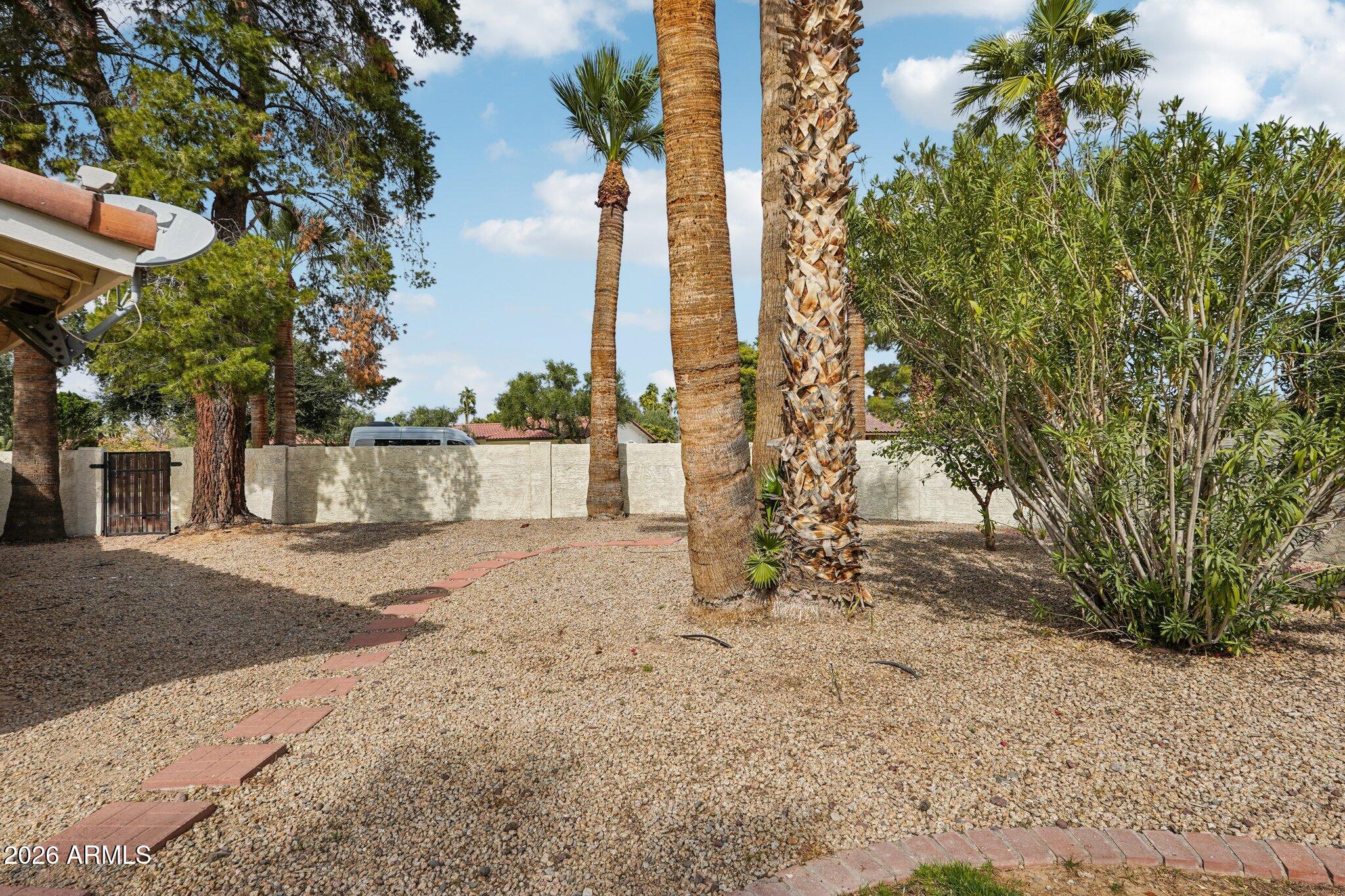235 E ESTERO Lane