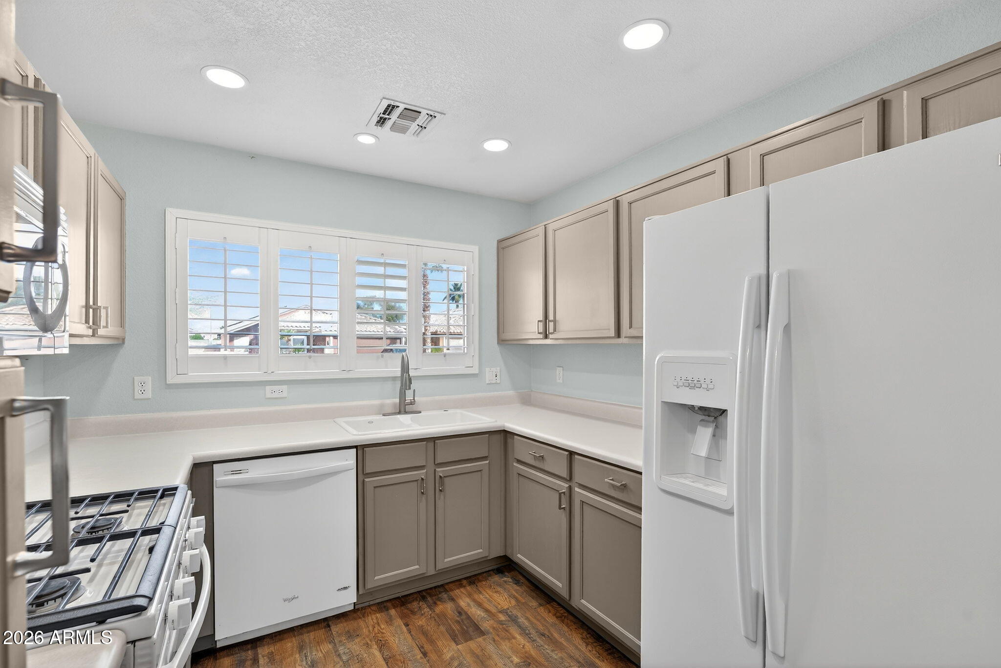 16113 W GRANT Street