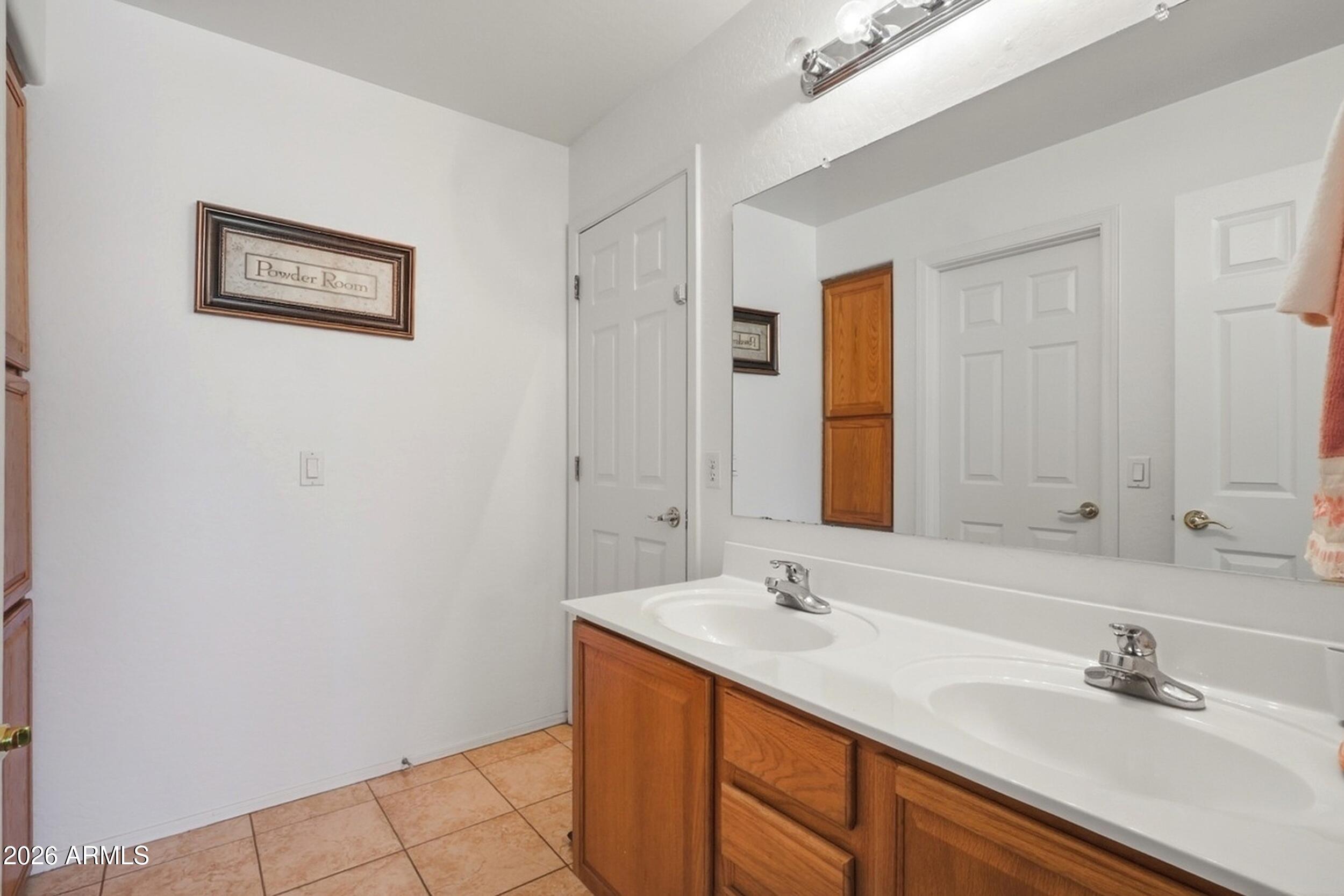 10410 W EDGEMONT Drive