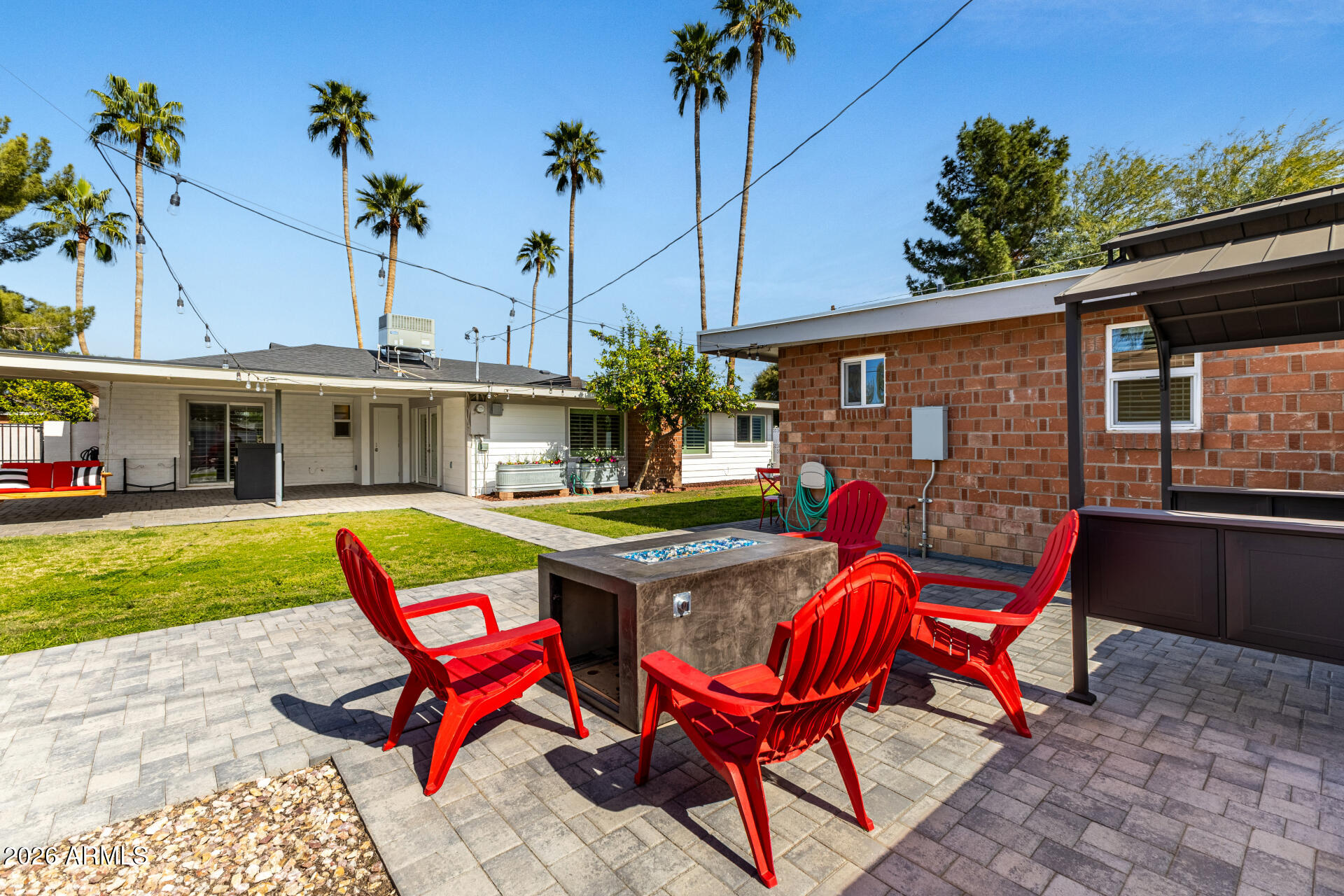 1115 W SAN MIGUEL Avenue