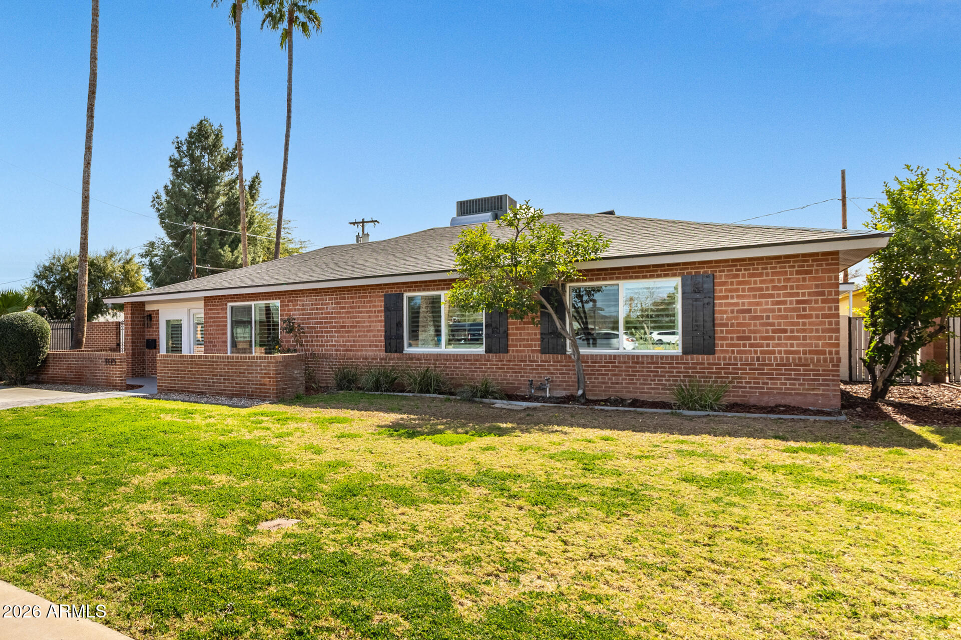 1115 W SAN MIGUEL Avenue