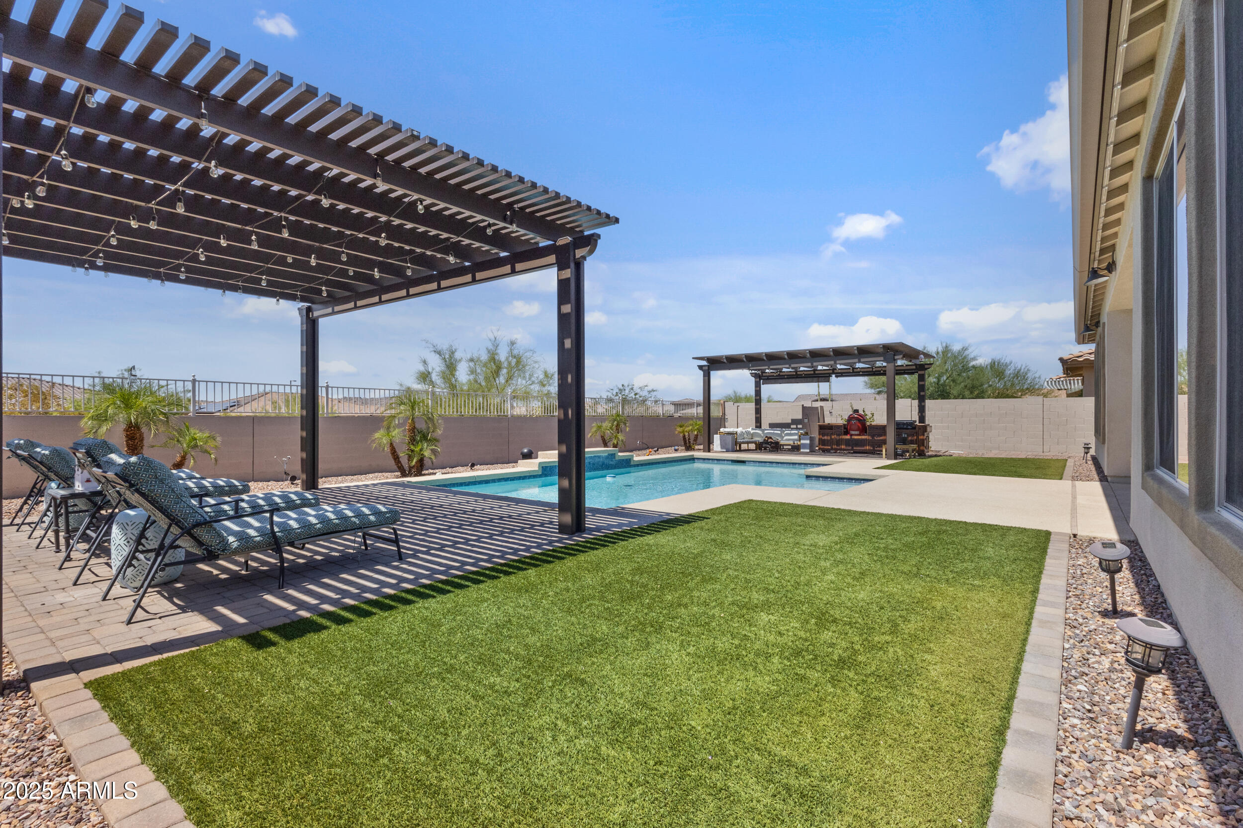 18115 W WIND DRIFT Drive