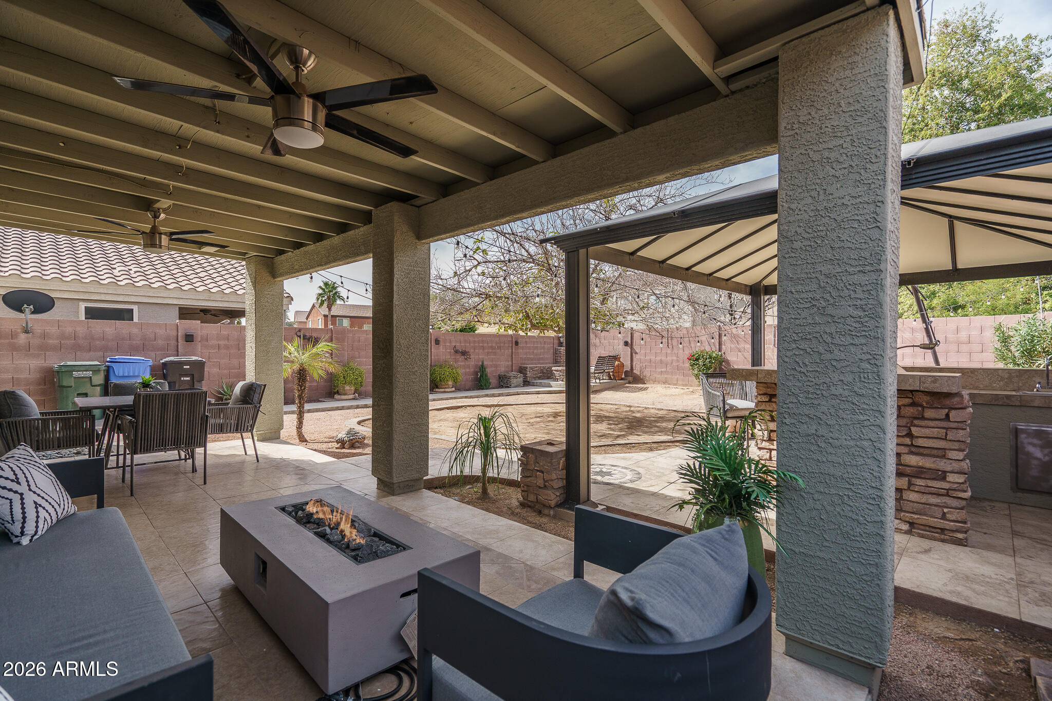 8526 W PIONEER Street