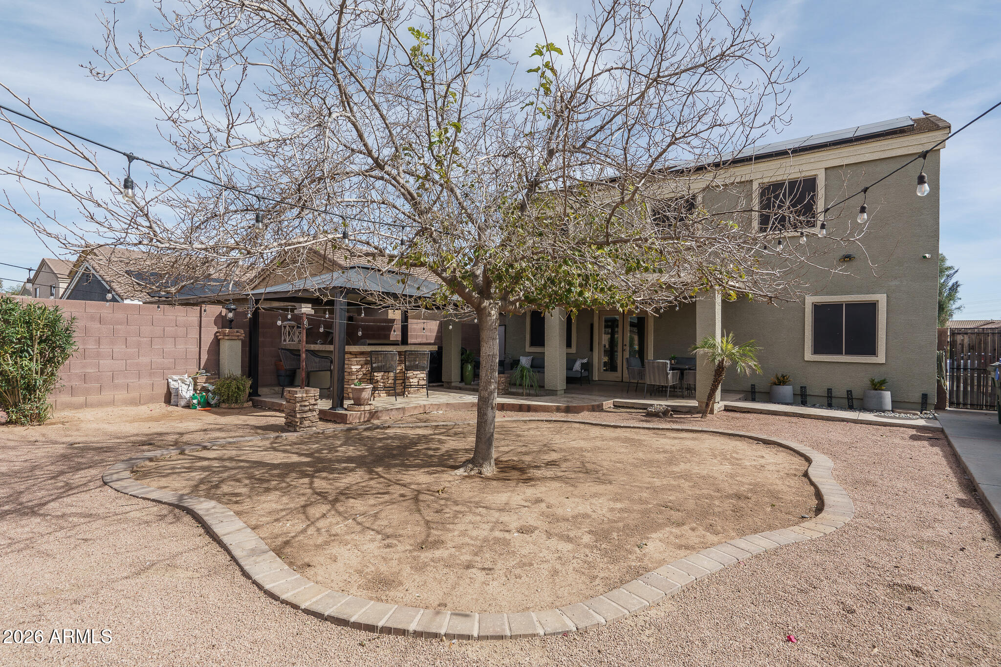 8526 W PIONEER Street