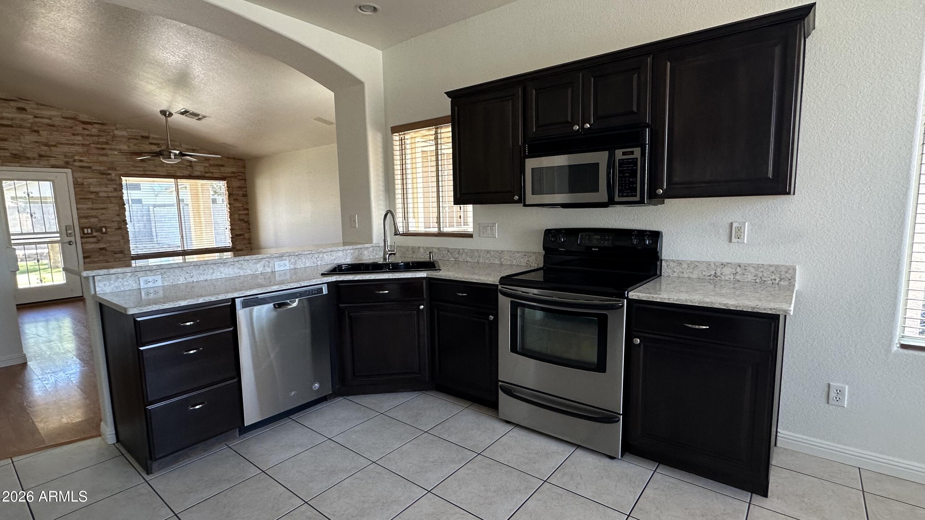 8146 W CLARA Lane