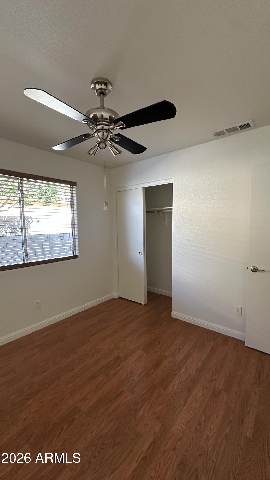8146 W CLARA Lane