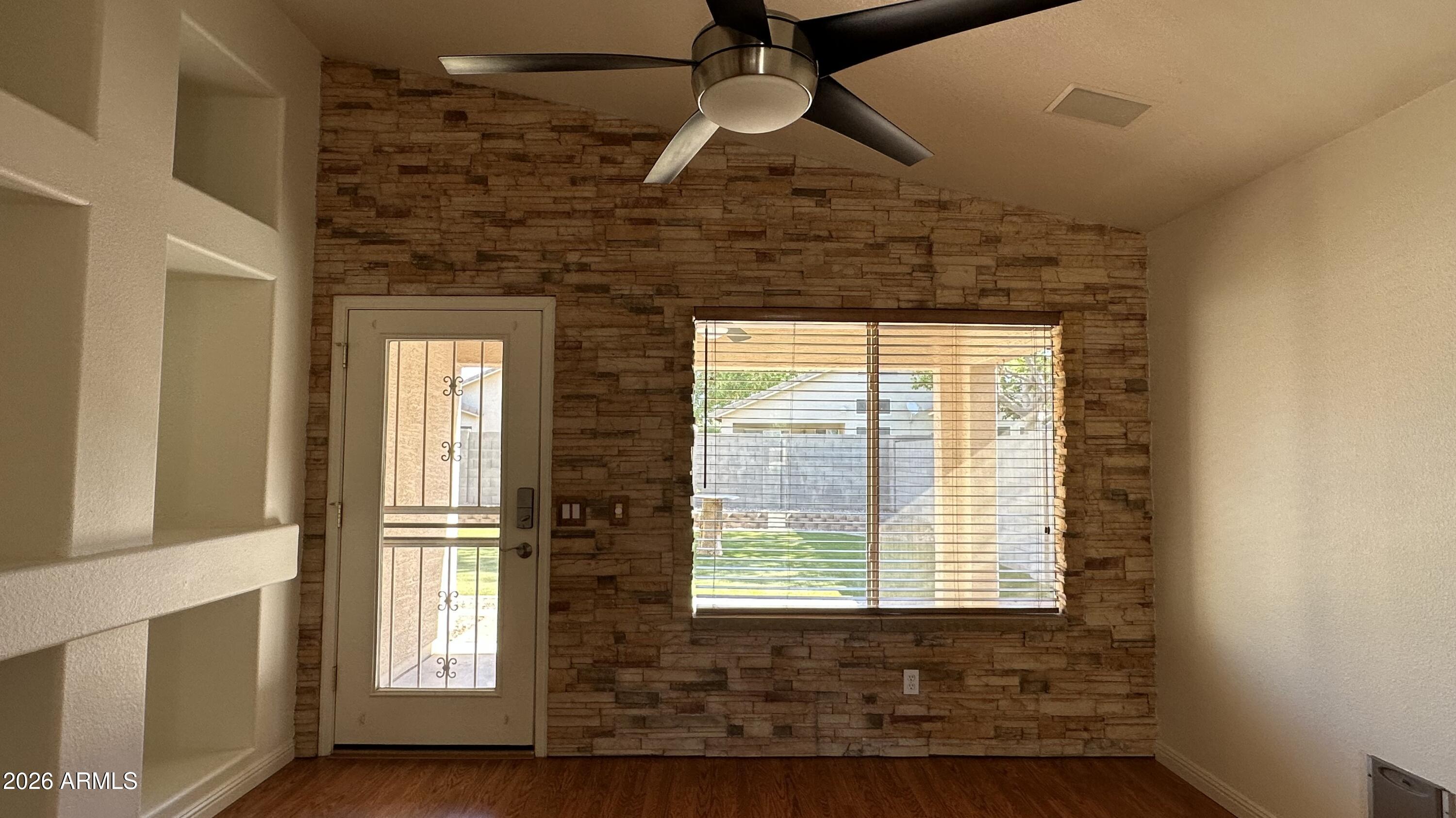 8146 W CLARA Lane