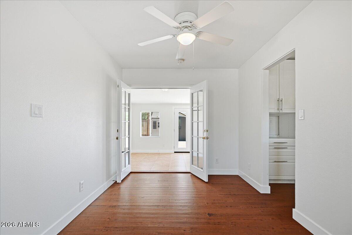 1019 W 10TH Street