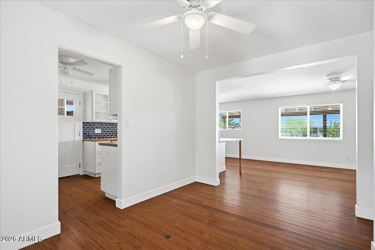 1019 W 10TH Street