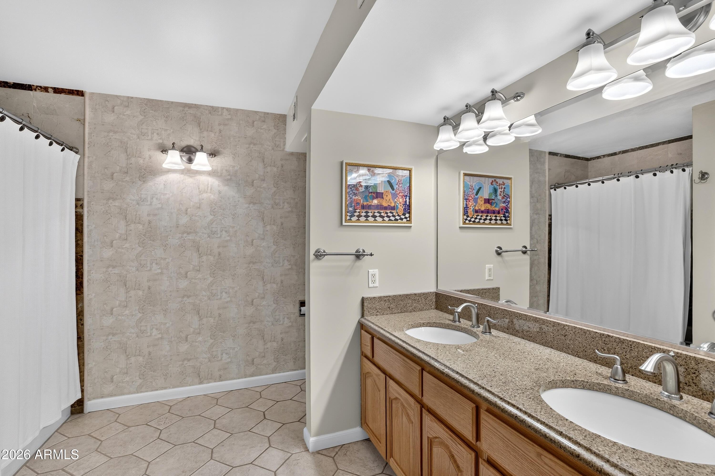 1036 N SIERRA HERMOSA Drive