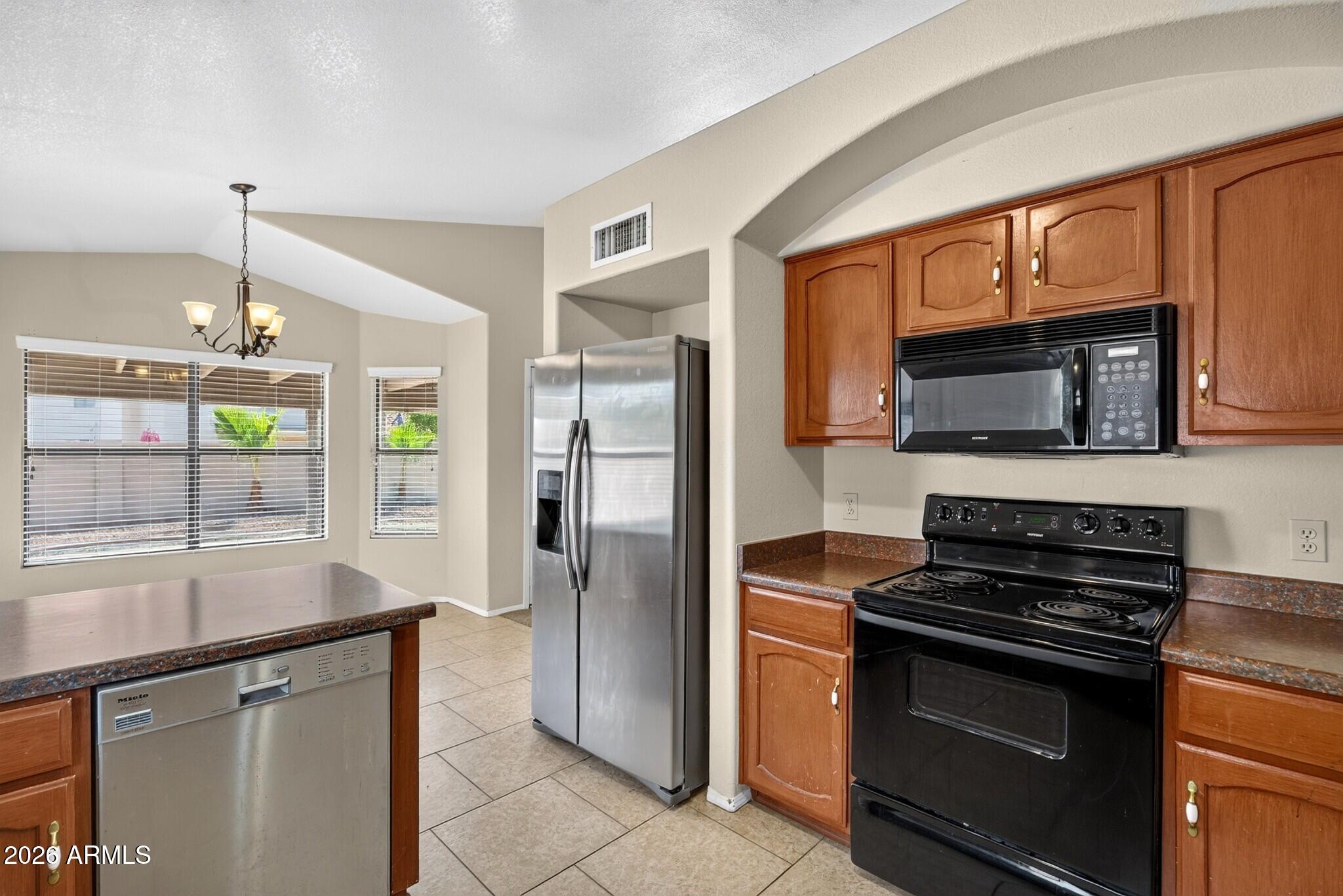 7427 W TOPEKA Drive