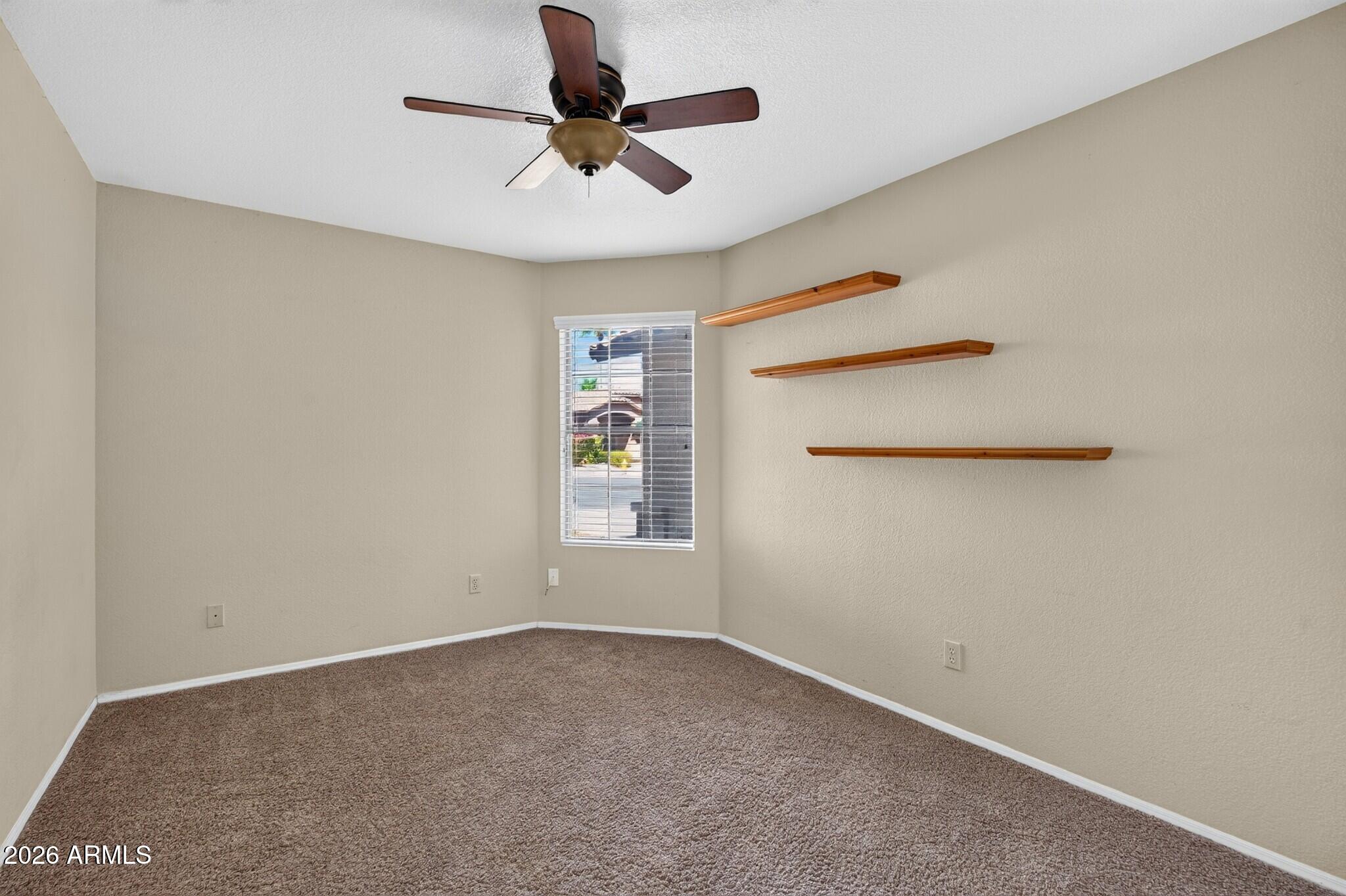 7427 W TOPEKA Drive