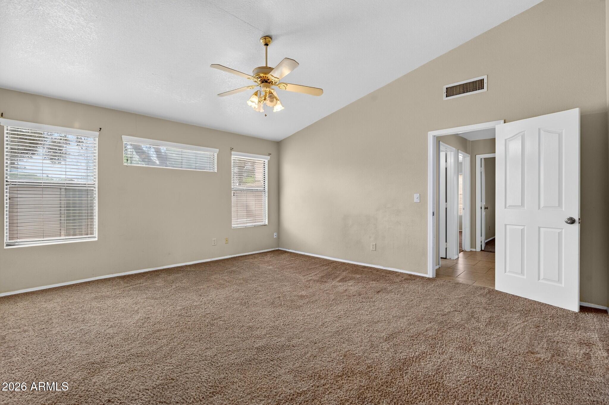 7427 W TOPEKA Drive