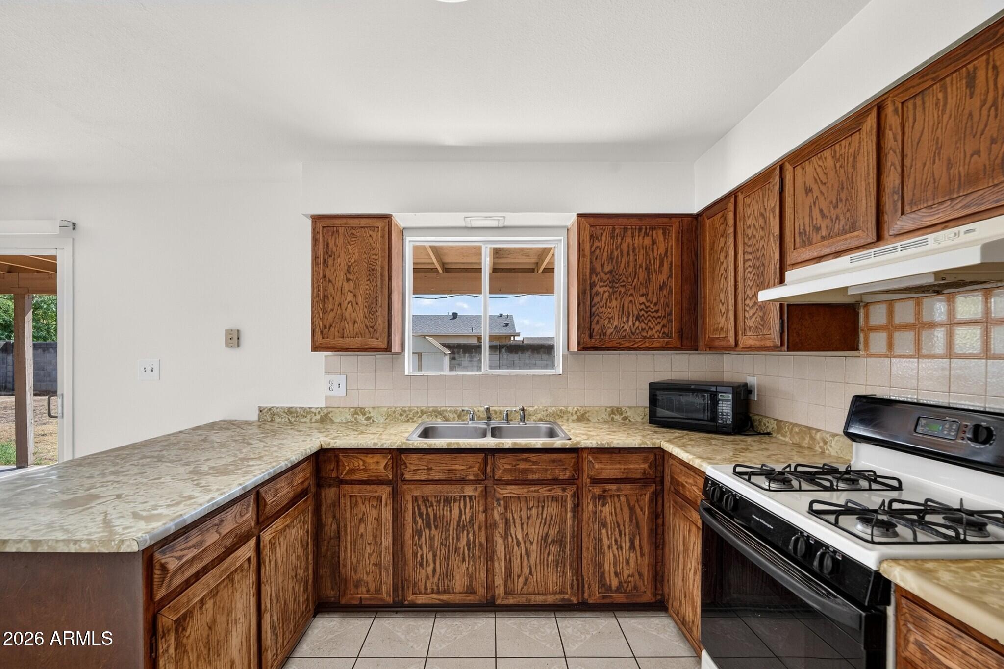 7131 W COCHISE Drive
