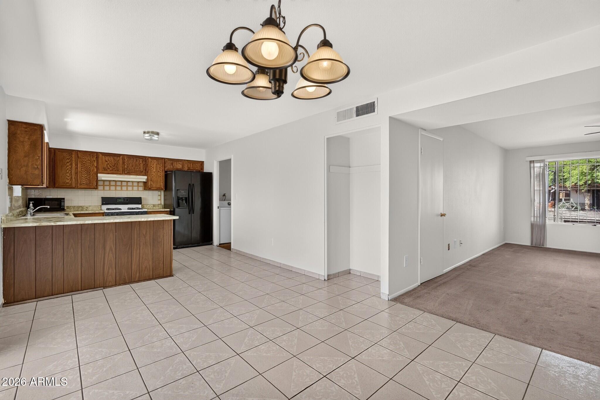 7131 W COCHISE Drive