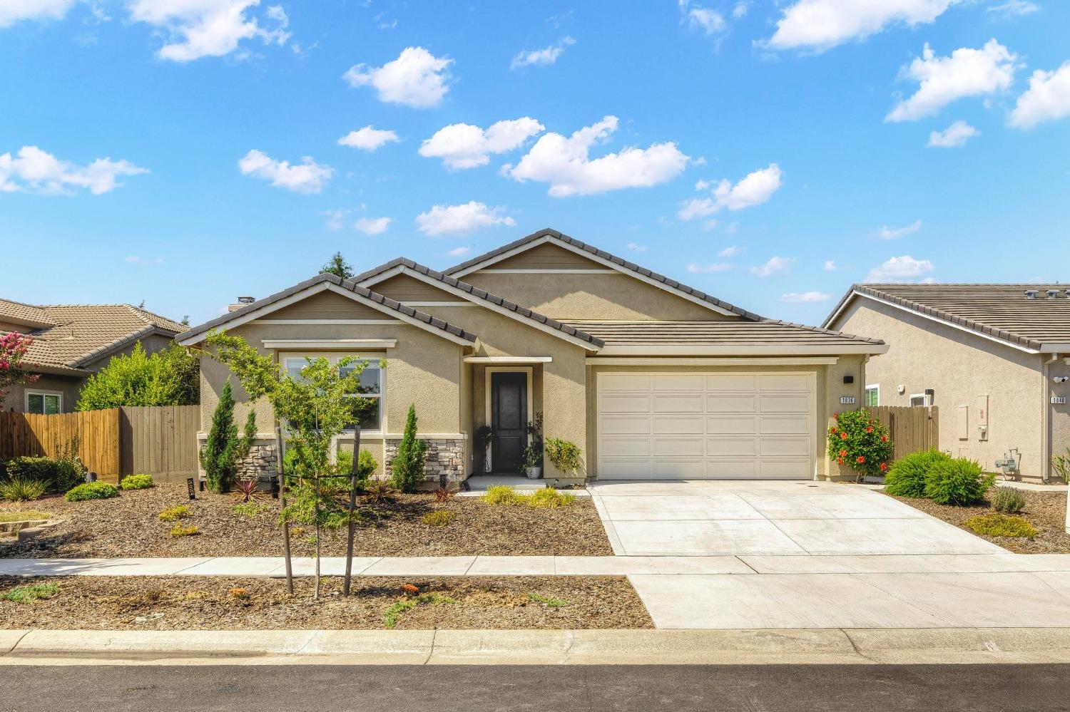1036 Monterey Way