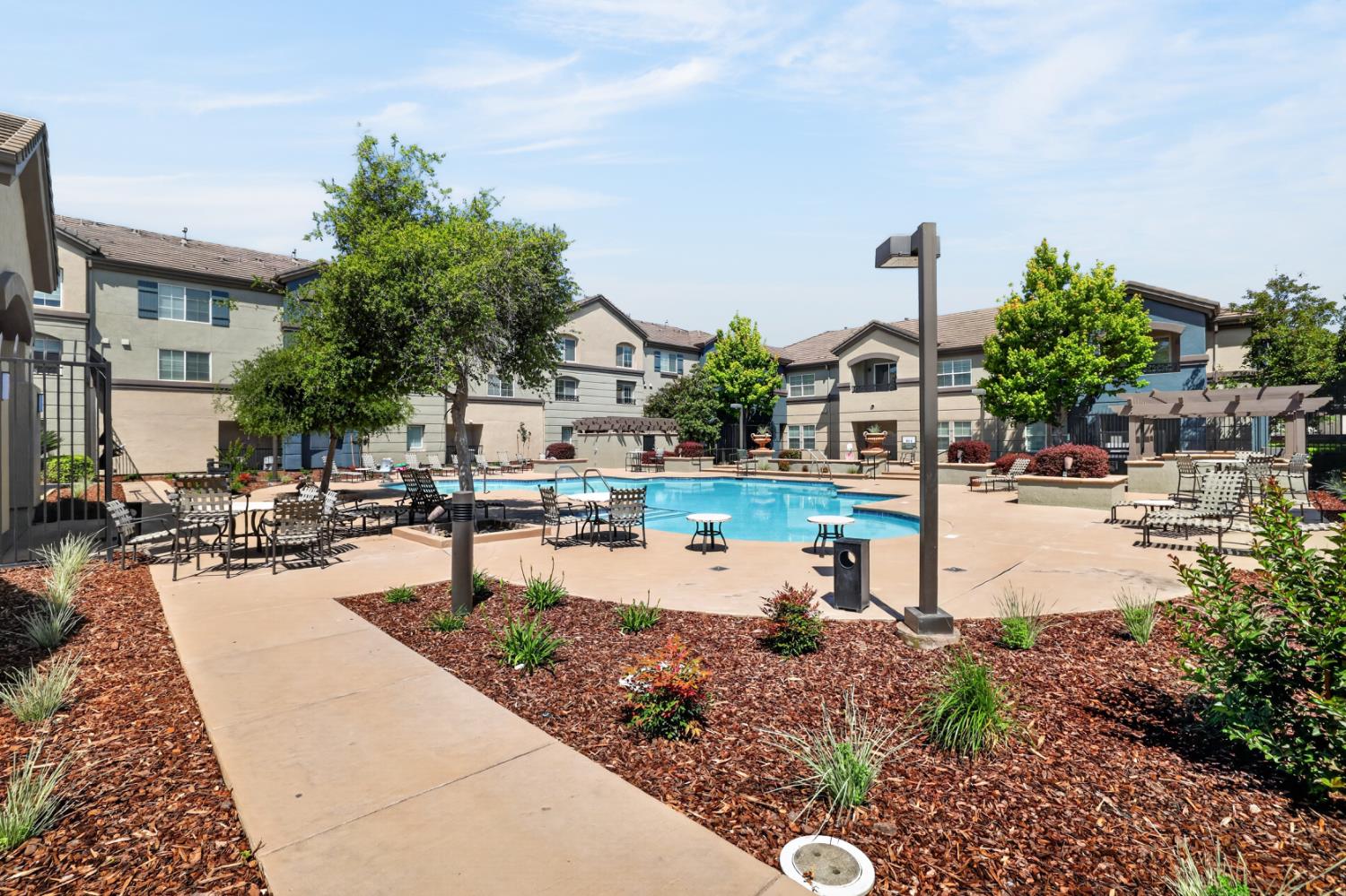 2001 Club Center Drive Unit: #8106