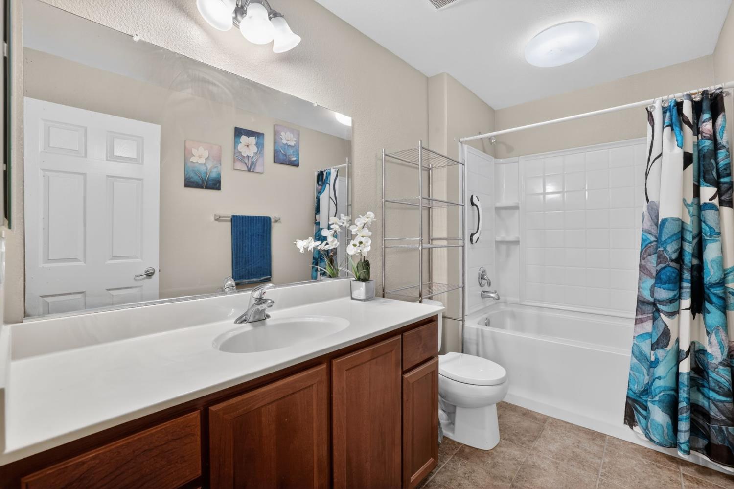 2001 Club Center Drive Unit: #8106