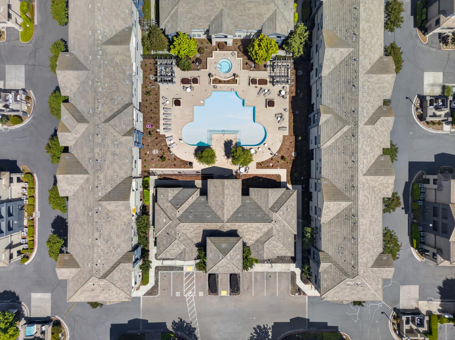 2001 Club Center Drive Unit: #8106
