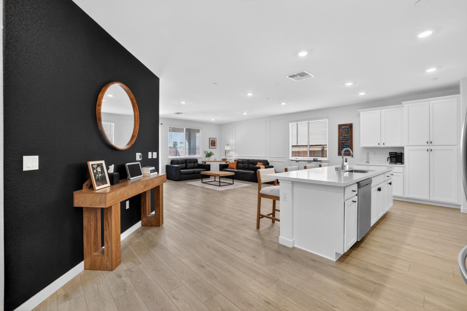 5353 Lopez Lake Way