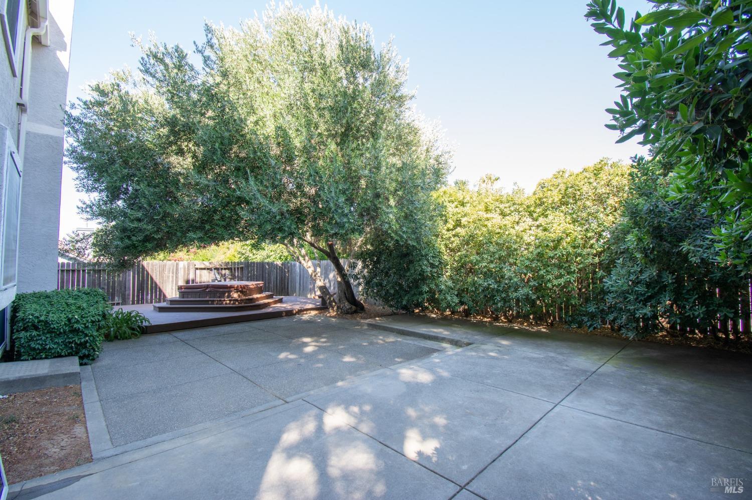 1213 Black Oak Court