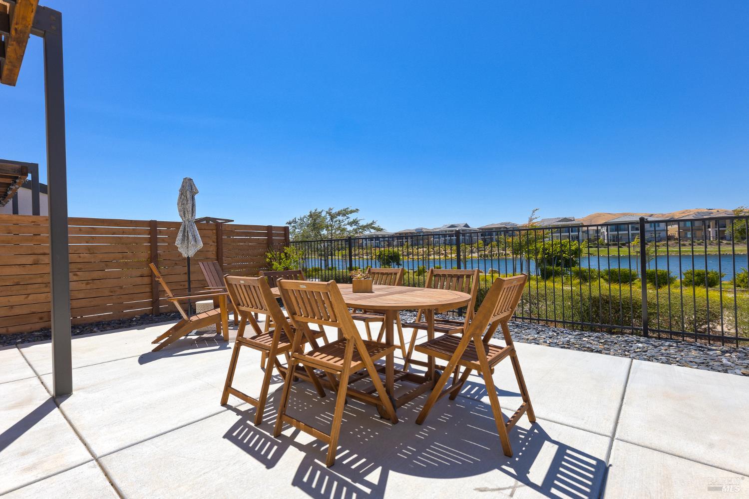 2415 Waterside Drive