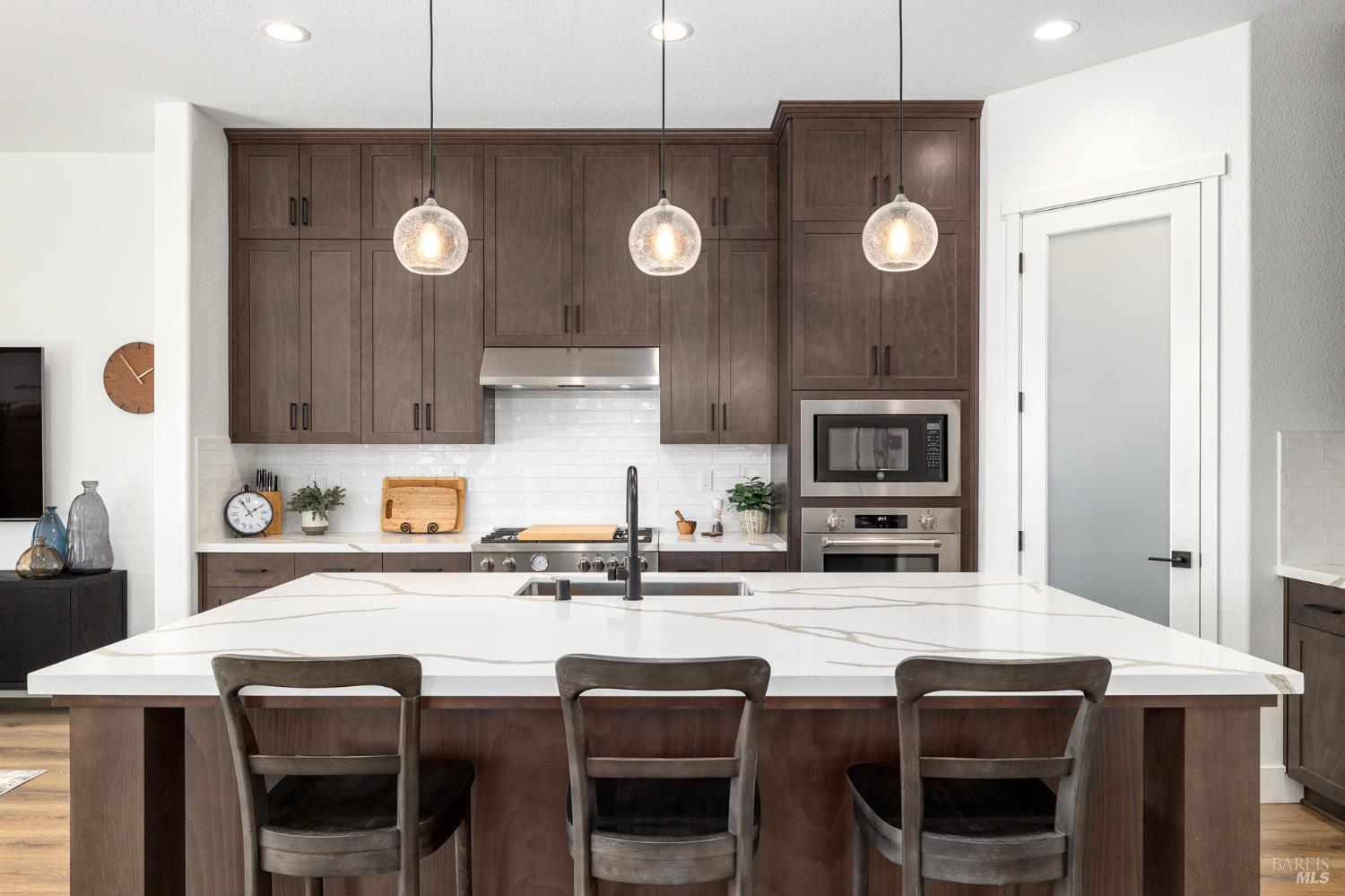 2415 Waterside Drive