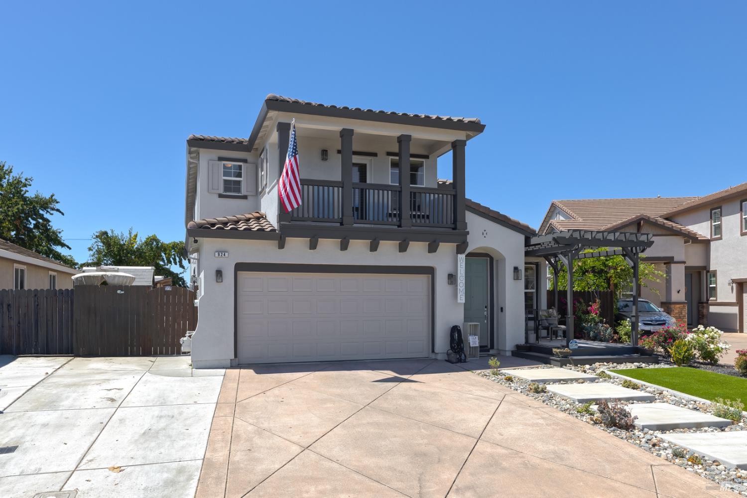 924 Monticello Court