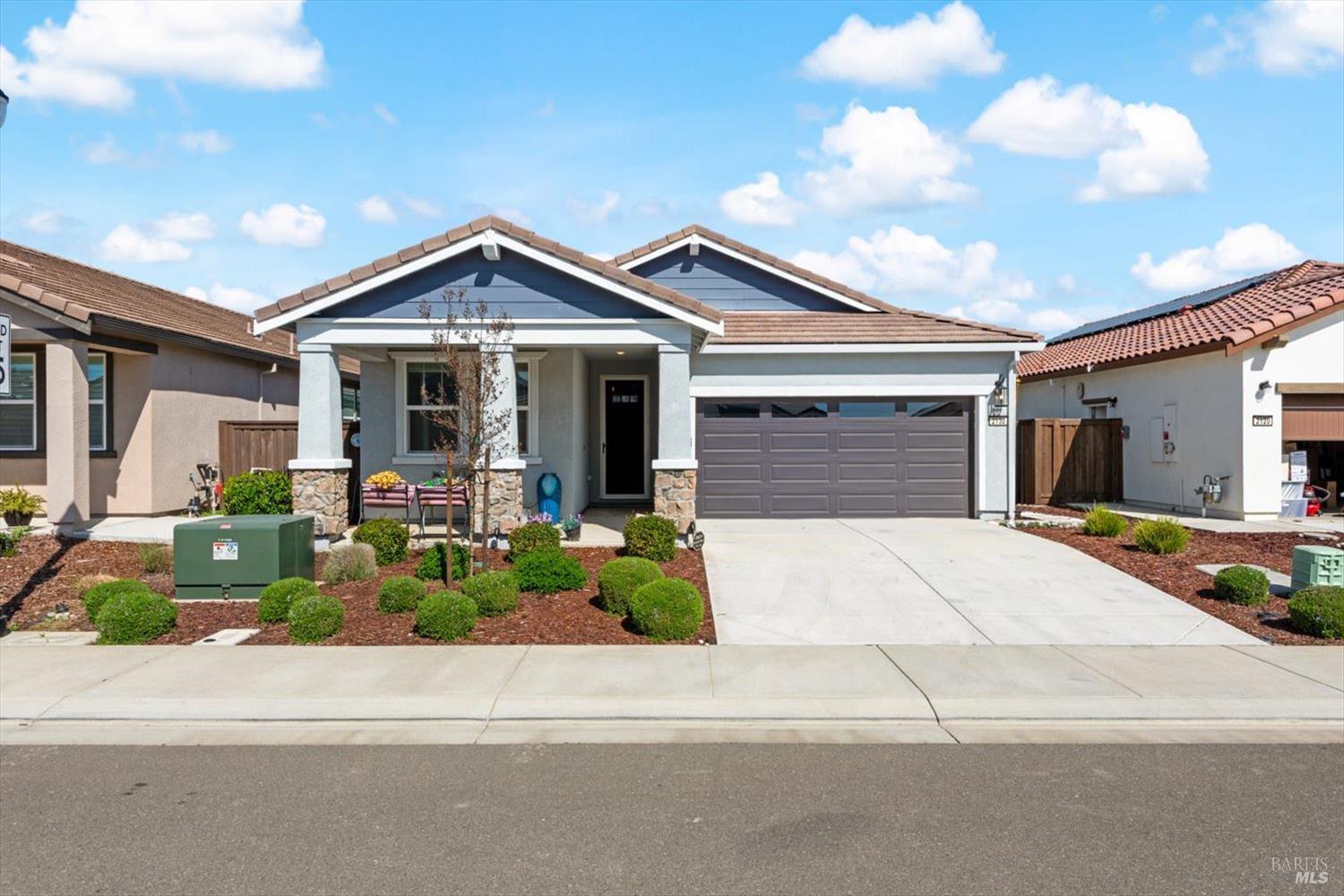 2130 Lark Way