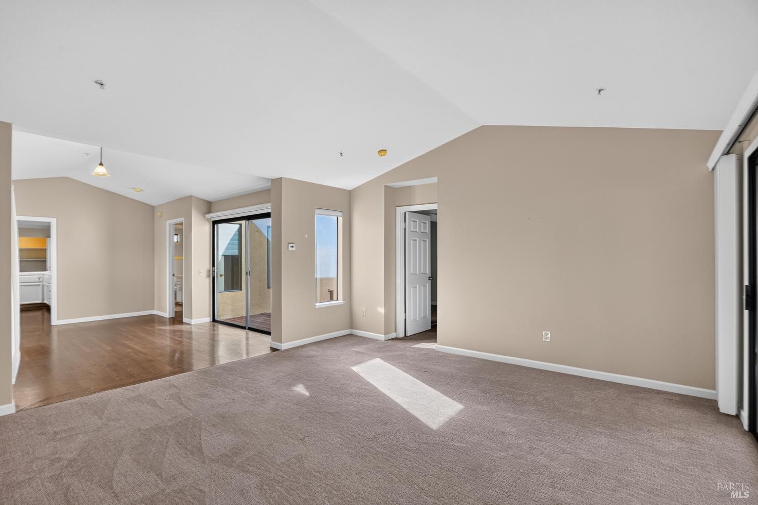 48 Fountain Grove Circle