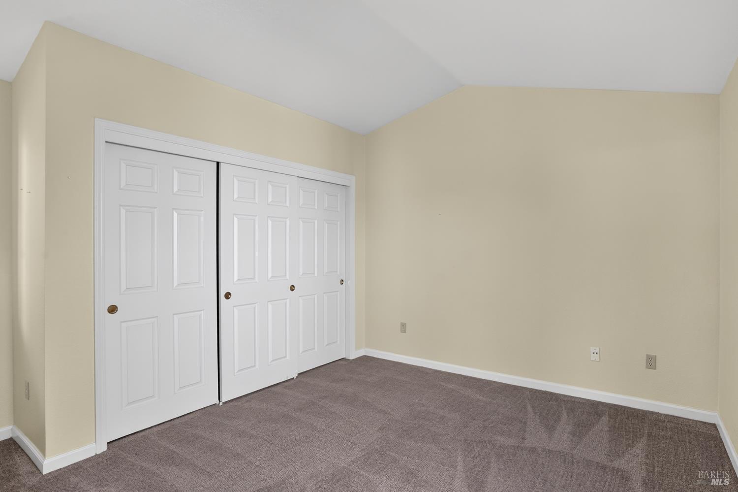 48 Fountain Grove Circle