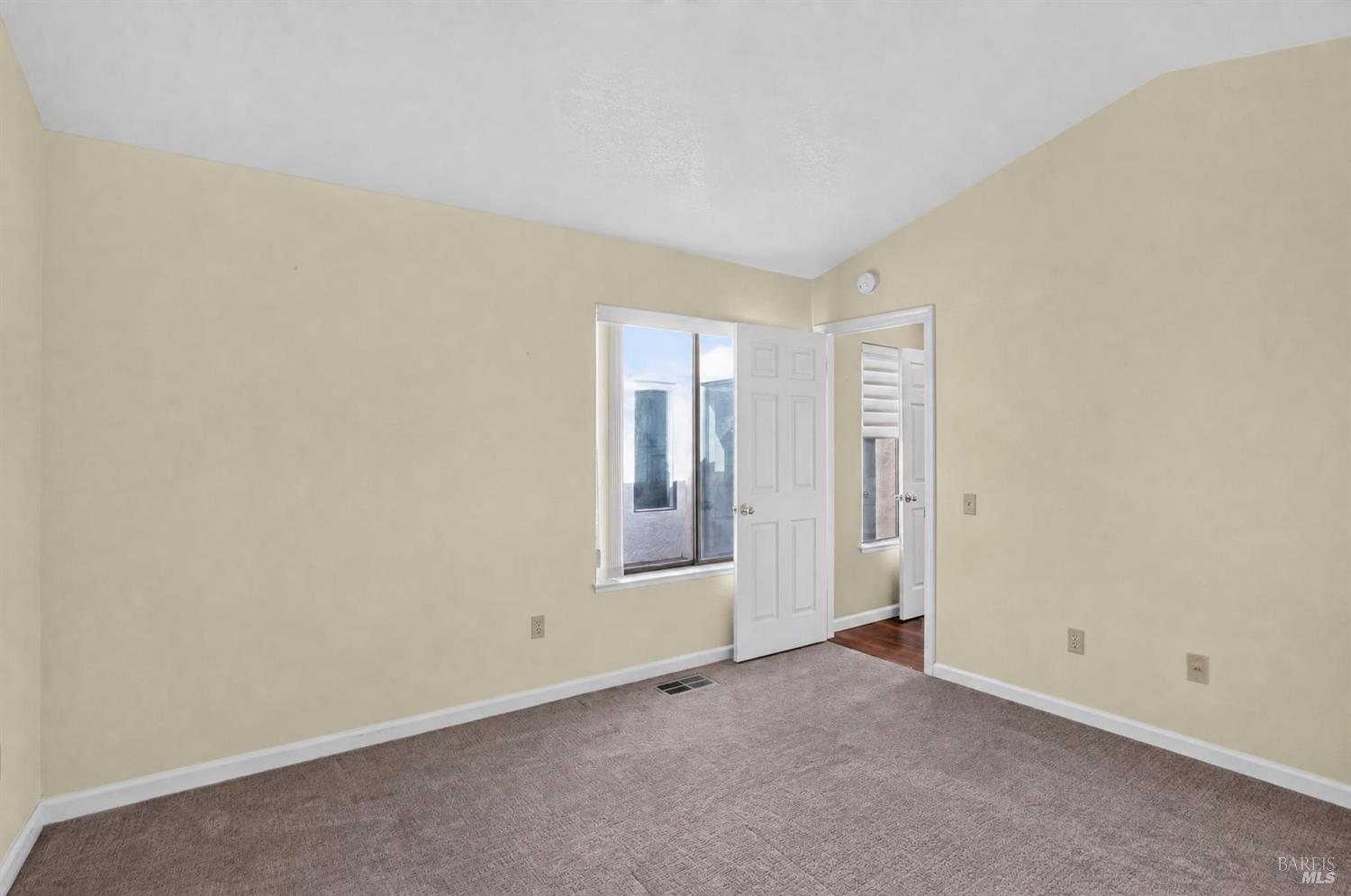 48 Fountain Grove Circle