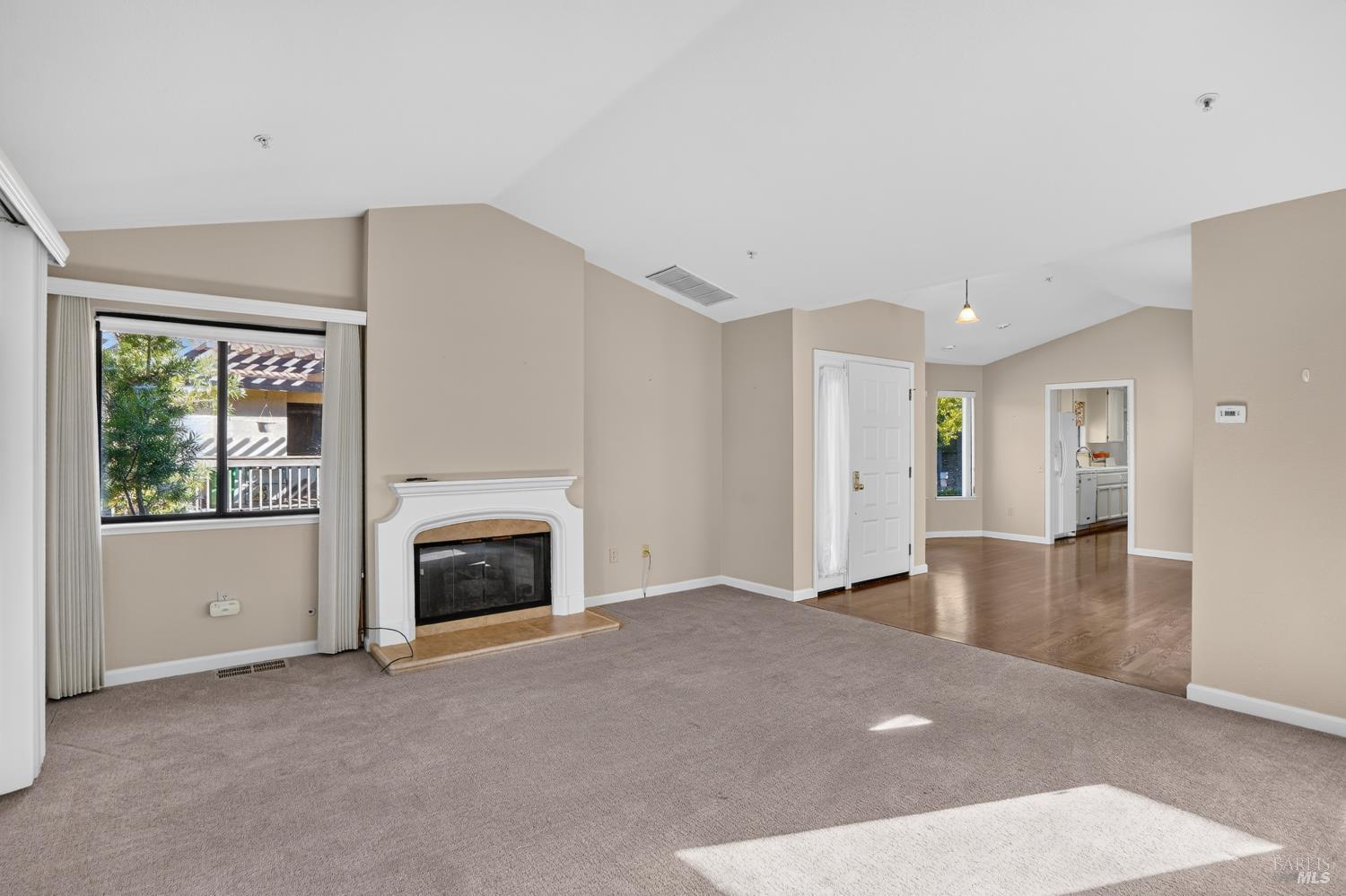 48 Fountain Grove Circle